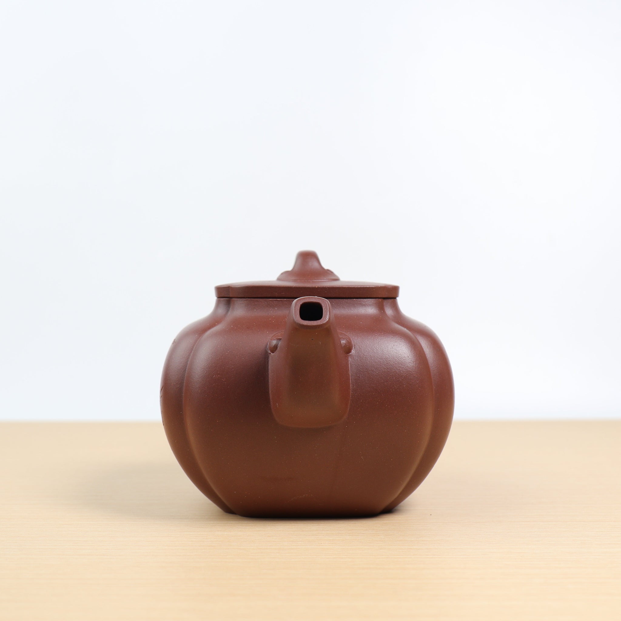 *Autumn Reward｜Buy one and get five free* [Lucky Clouds Sifang] Purple Clay Teapot with Original Mine Bottom Trough and Green Mountains Carvings