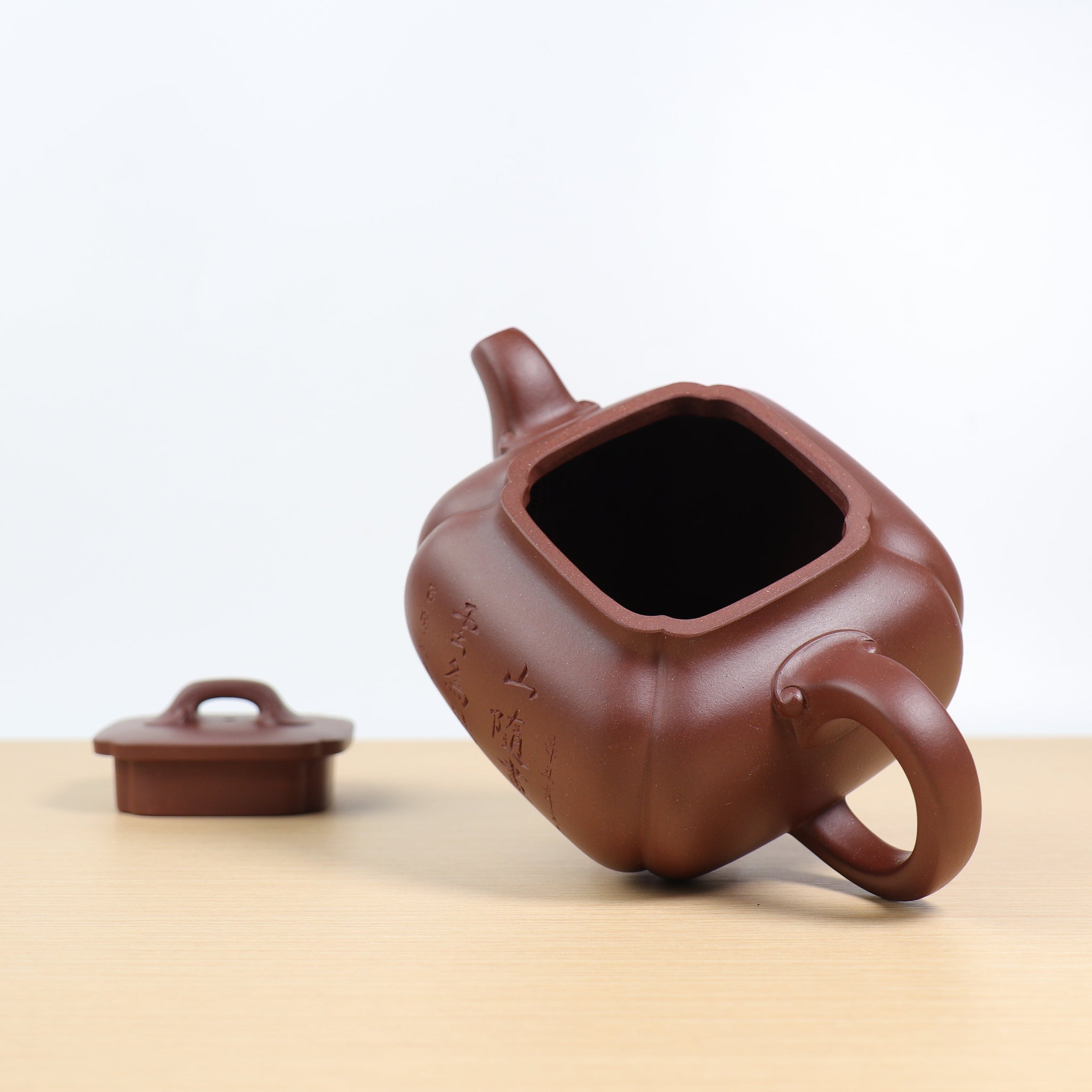 *Autumn Reward｜Buy one and get five free* [Lucky Clouds Sifang] Purple Clay Teapot with Original Mine Bottom Trough and Green Mountains Carvings