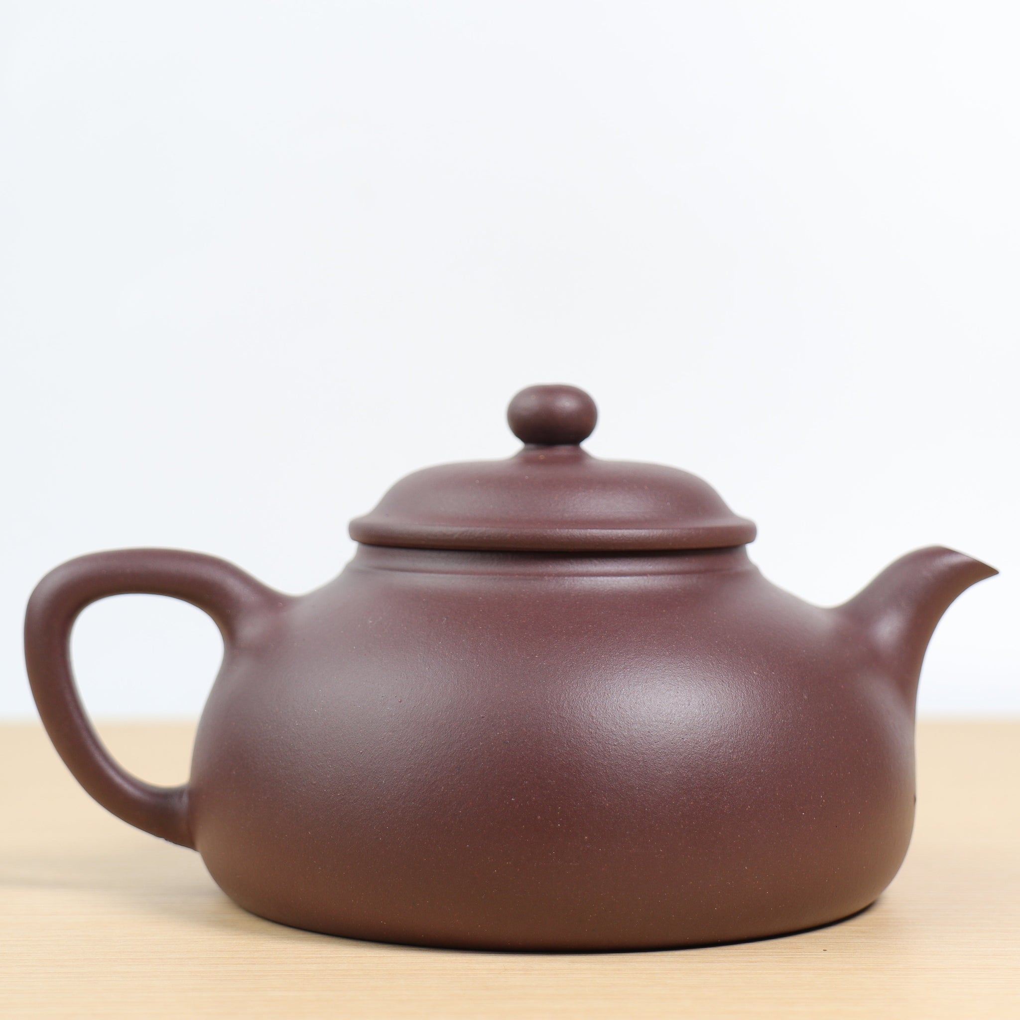 *Autumn reward｜Buy one get five free* [Half-Moon Hat] Fully handmade purple clay teapot with words engraved on it