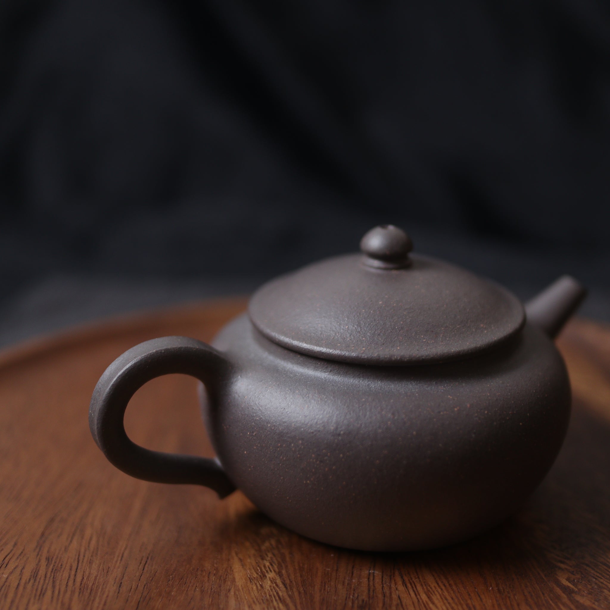 *New Product* [Hat] Fully handmade purple clay teapot with symbiotic minerals