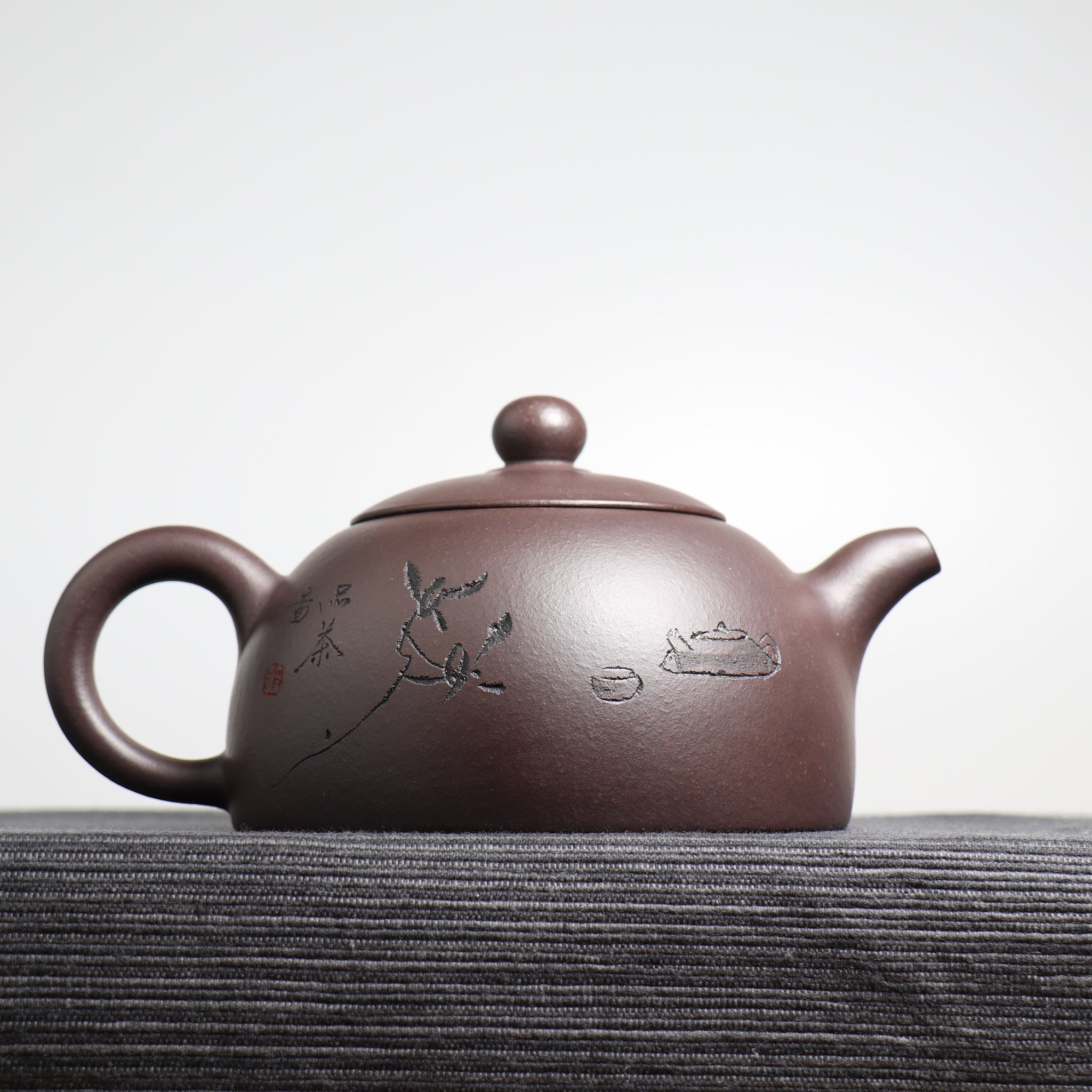 *Autumn Shopping｜Buy One Get Three Free* [Half Moon] Original Mineral Old Purple Clay Teapot with Flower Paintings and Inscriptions