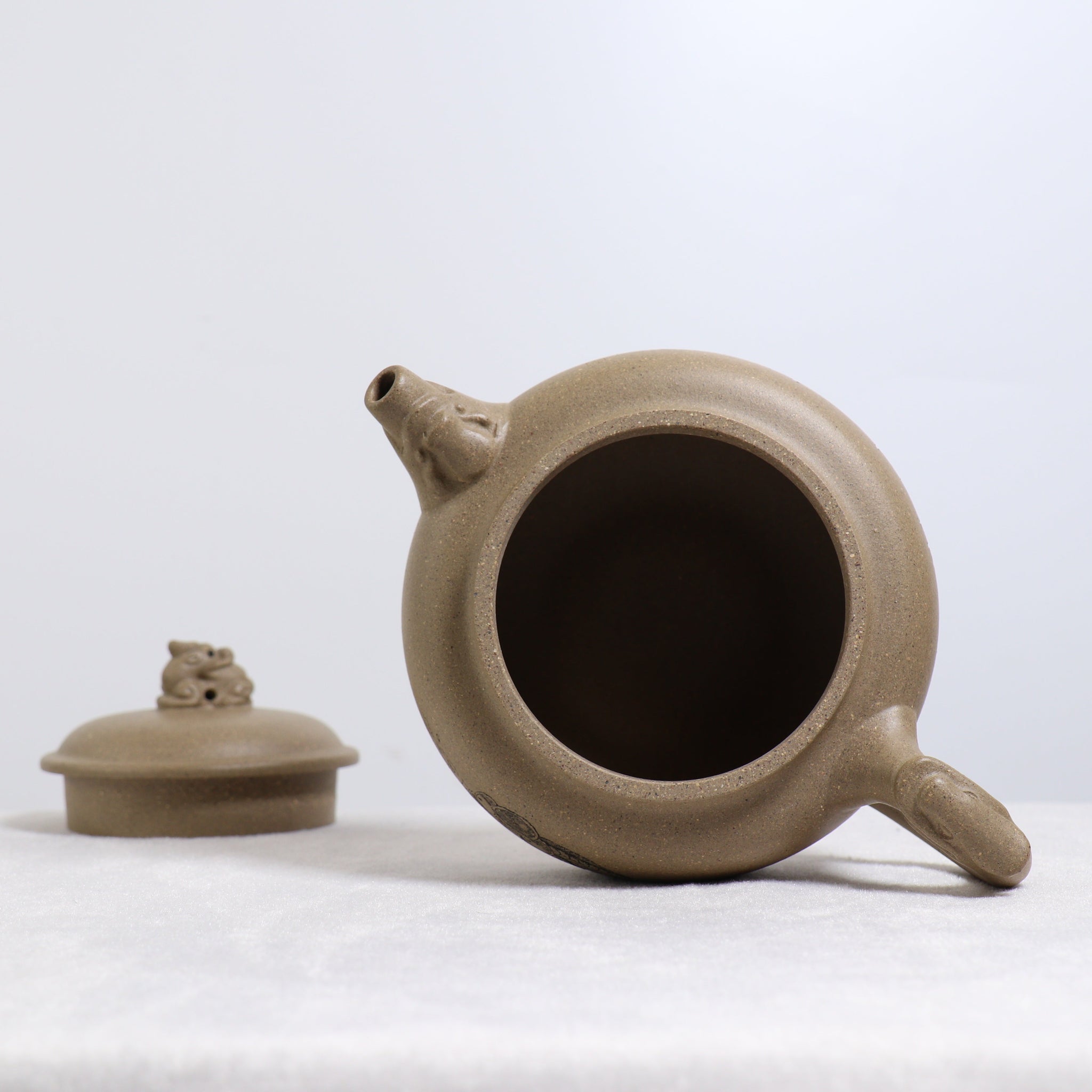 *Autumn Reward｜Buy one get three free* [Auspicious Beast] Purple clay teapot carved with green and gray sections