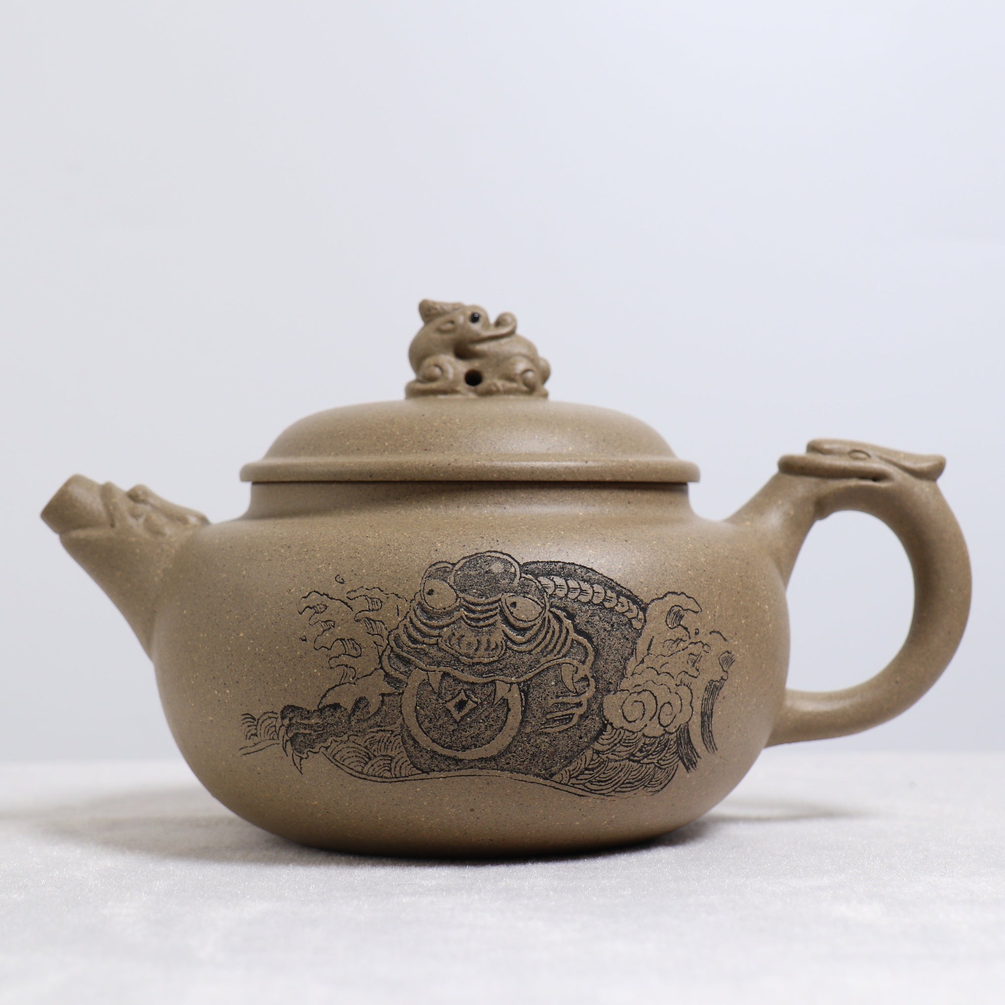 *Autumn Reward｜Buy one get three free* [Auspicious Beast] Purple clay teapot carved with green and gray sections