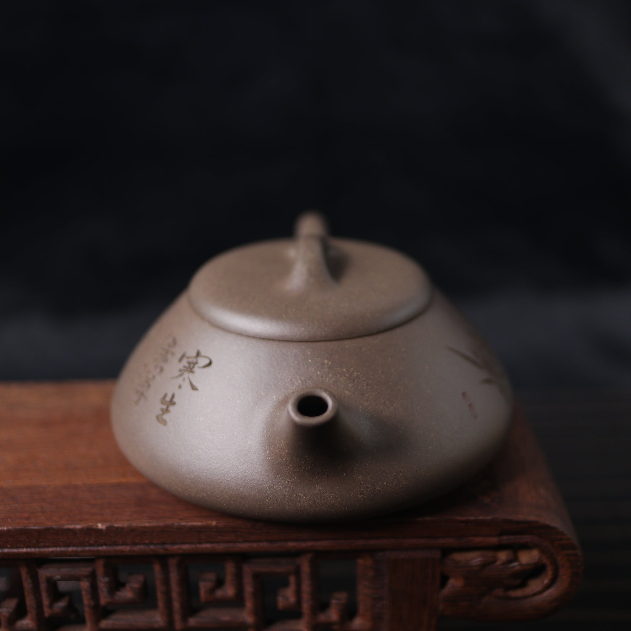 *New product* [Na scoop] Fully handmade raw ore green clay teapot with calligraphy and painting