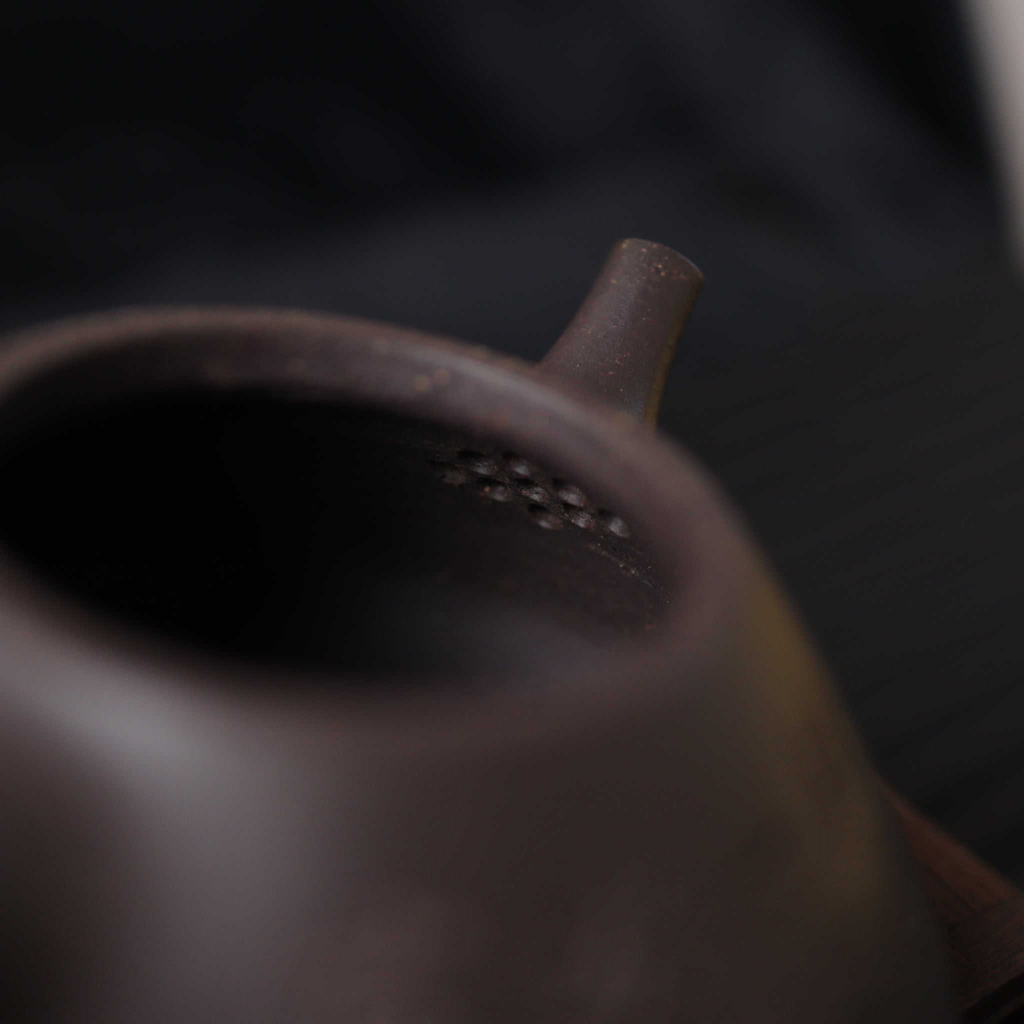 *New Product* [Ziye Stone Scoop] Raw Mineral Azure Clay Engraving and Painting Purple Clay Teapot