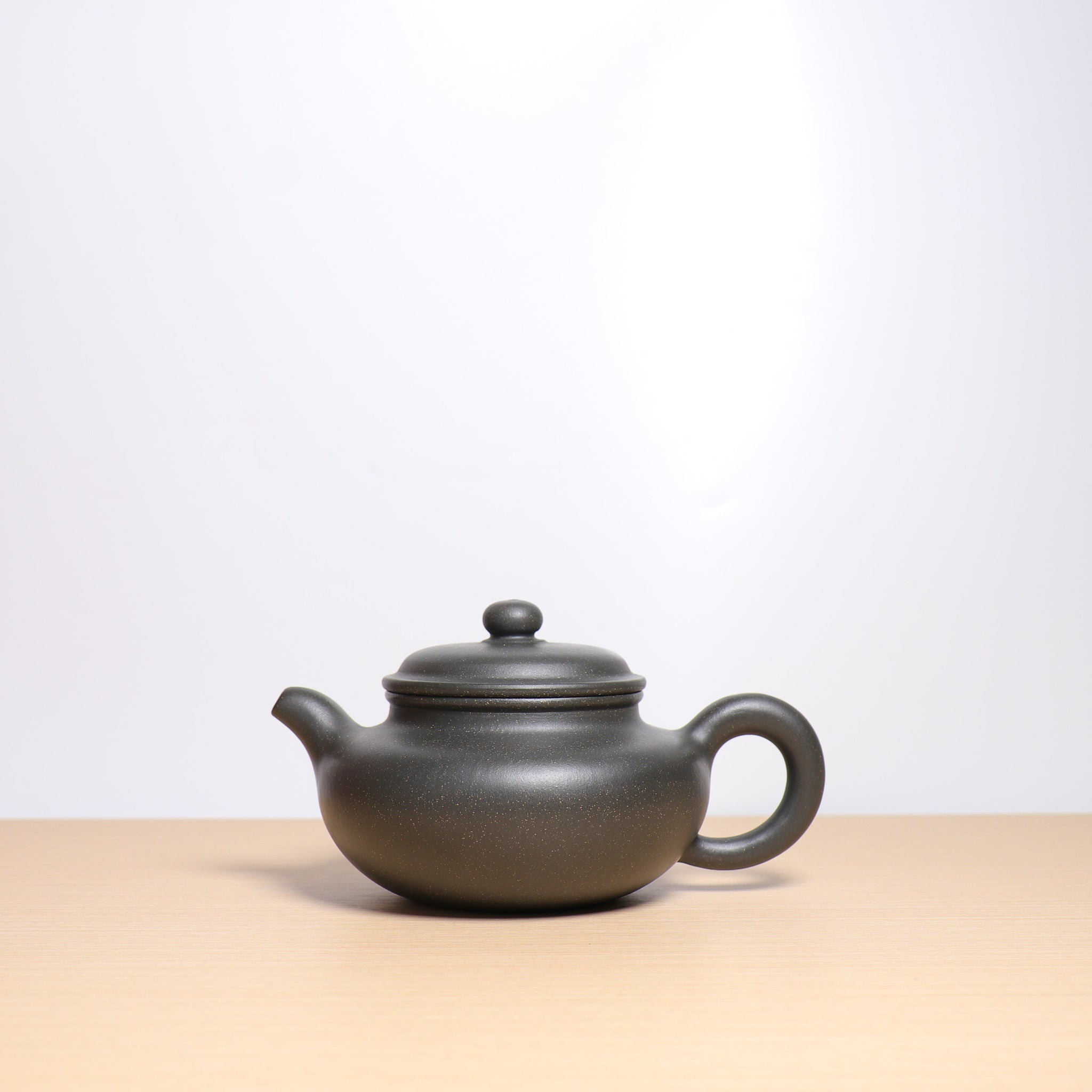 (Sold) *Autumn Reward｜Buy one get three free* [Antique] Original Mineral Green Clay Elegant Purple Clay Teapot