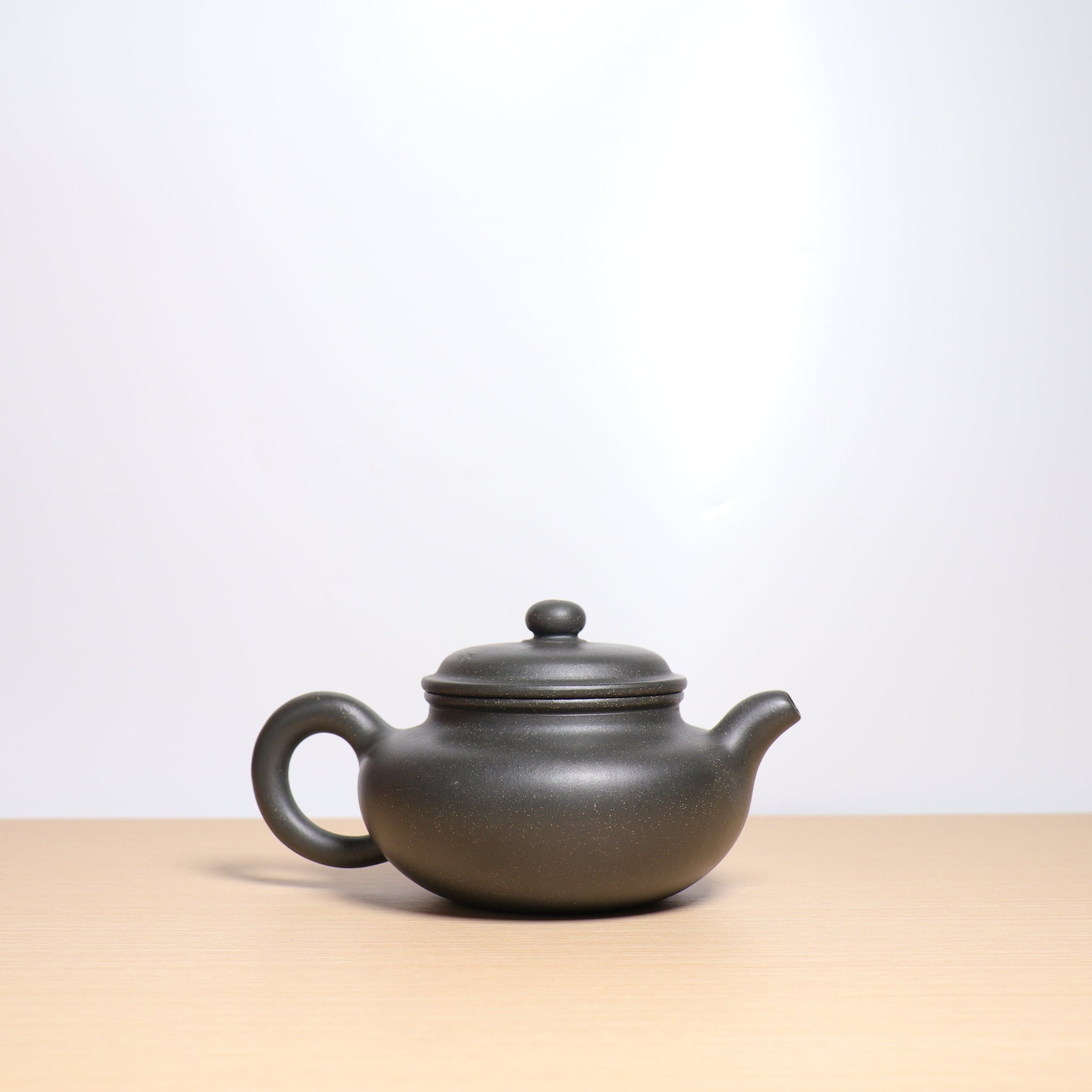 (Sold) *Autumn Reward｜Buy one get three free* [Antique] Original Mineral Green Clay Elegant Purple Clay Teapot