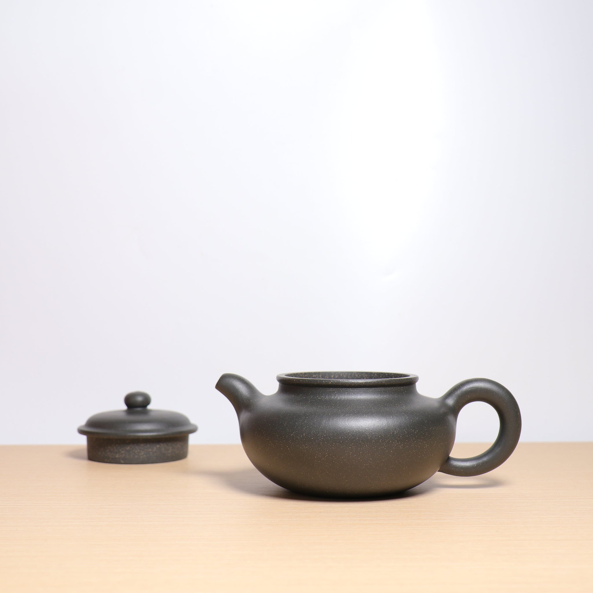 (Sold) *Autumn Reward｜Buy one get three free* [Antique] Original Mineral Green Clay Elegant Purple Clay Teapot