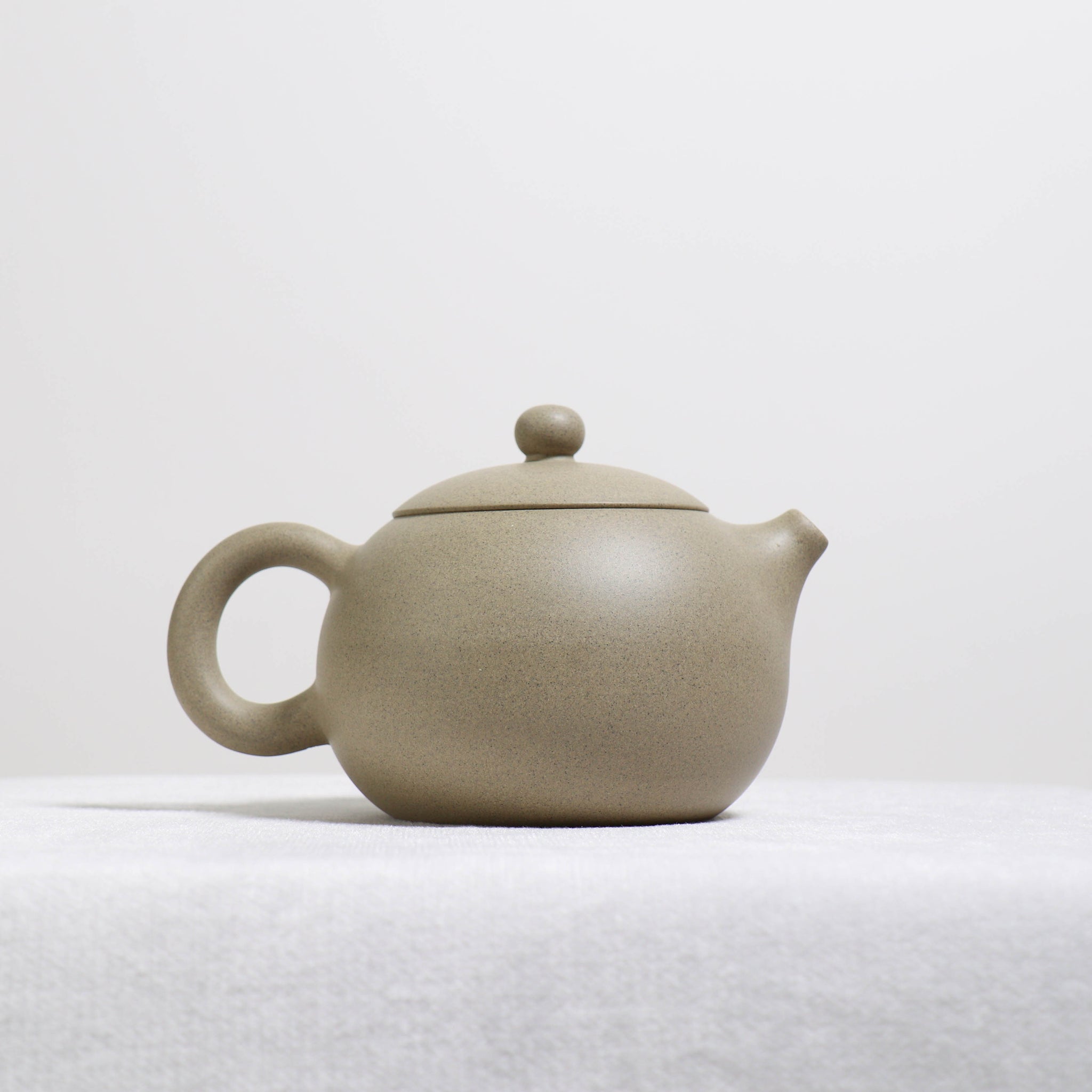 （已售出）【西施】本山綠段泥簡樸紫砂茶壺