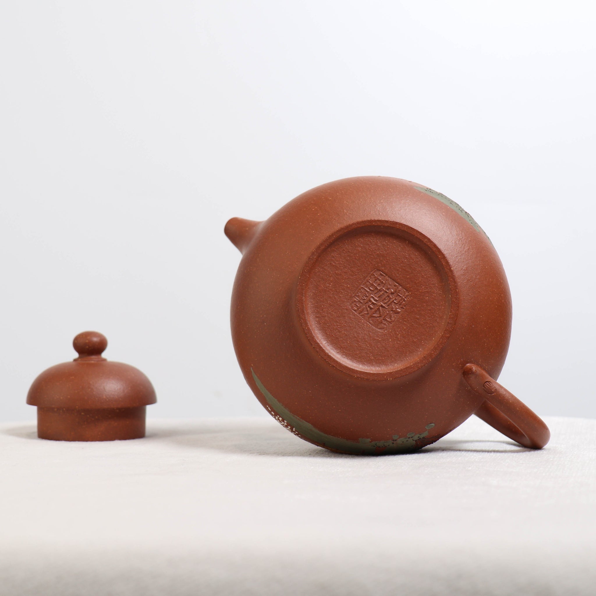 [Huaying] Downslope clay painted garden scenery purple sand teapot