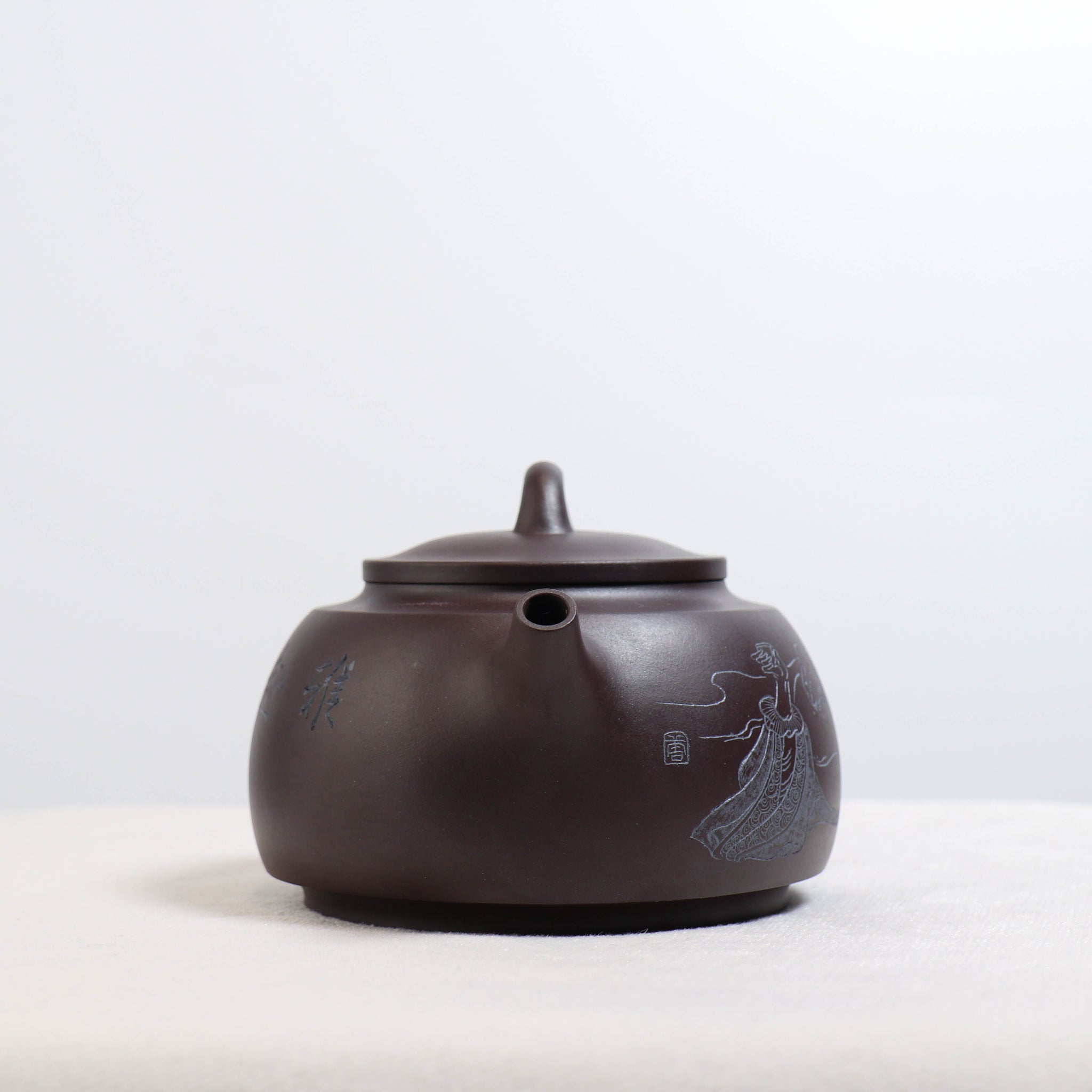 [Purple Rhythm] Purple Clay Teapot Carved from Raw Mineral Purple Clay