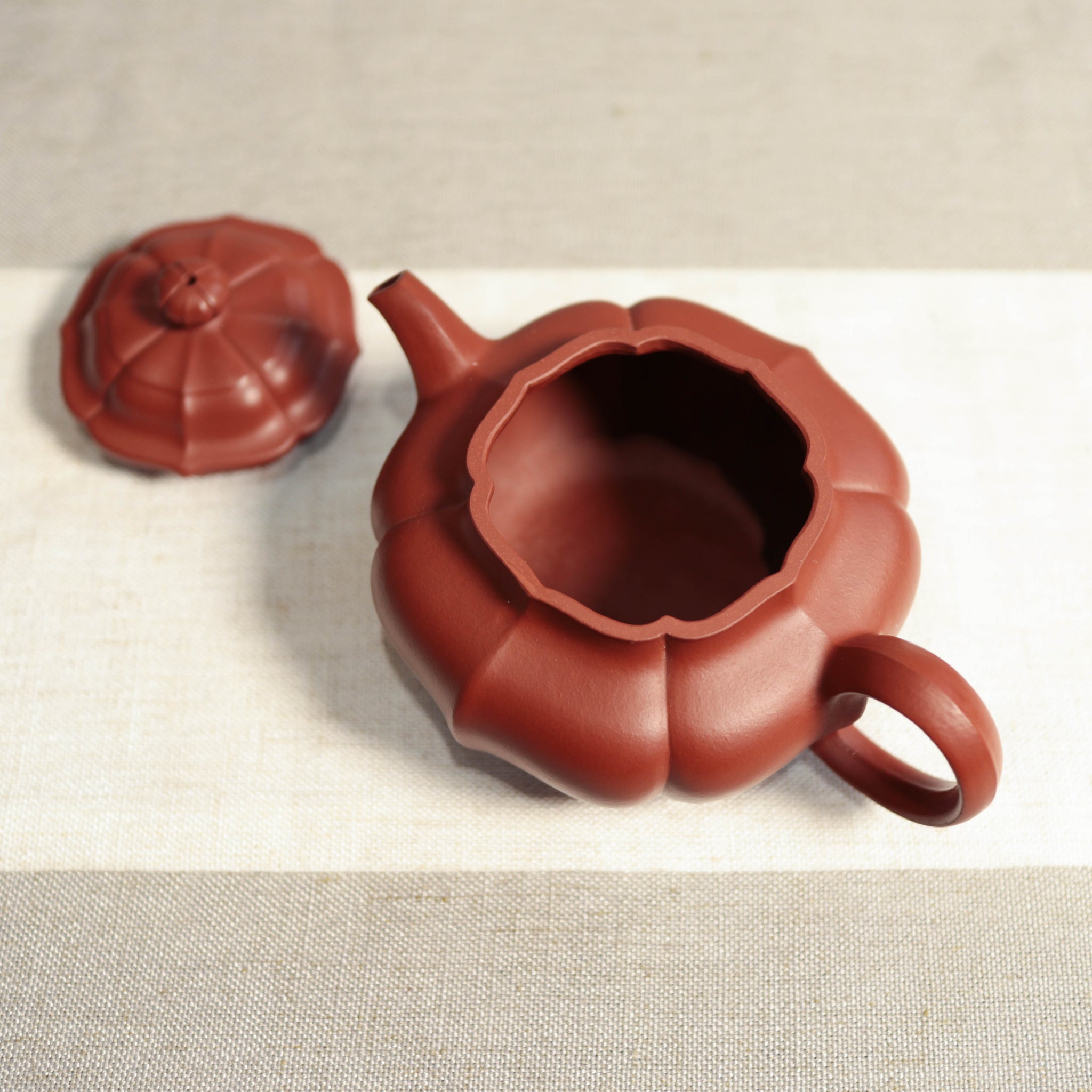 菱花蓮子】原礦大紅袍筋紋紫砂茶壺– Cha-Tailor Tea Specialist