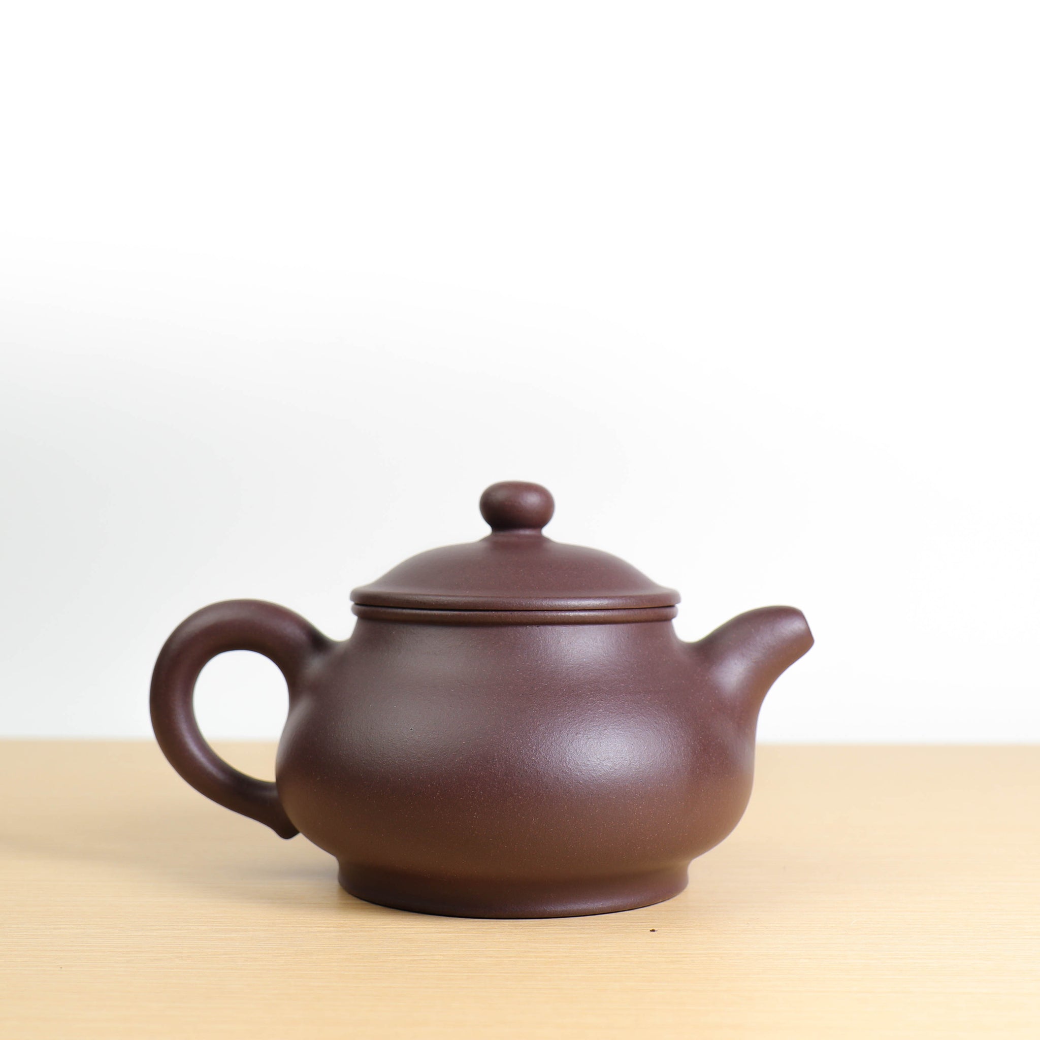 [Pan Hu] Fully handmade original mineral purple clay and purple sand teapot