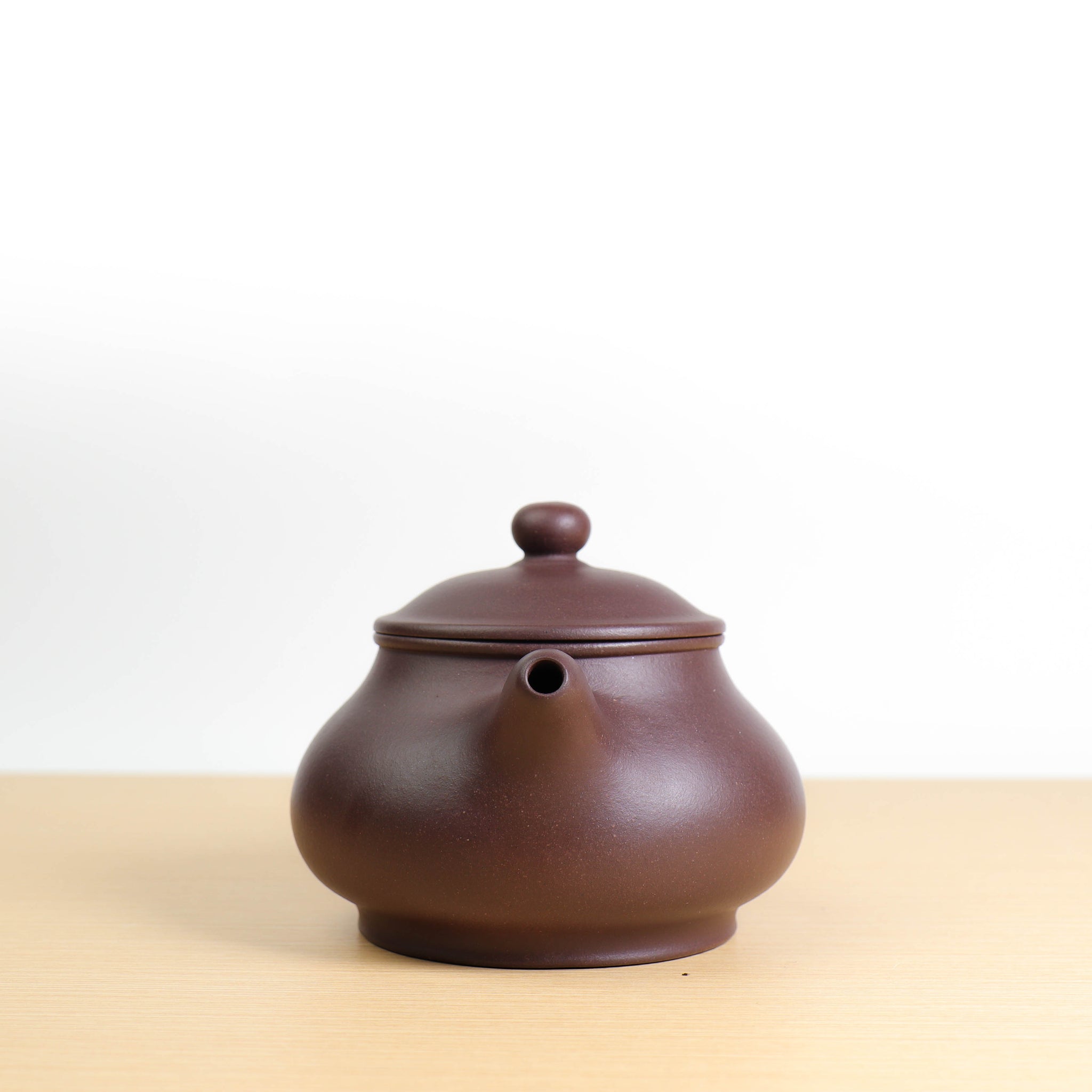 [Pan Hu] Fully handmade original mineral purple clay and purple sand teapot