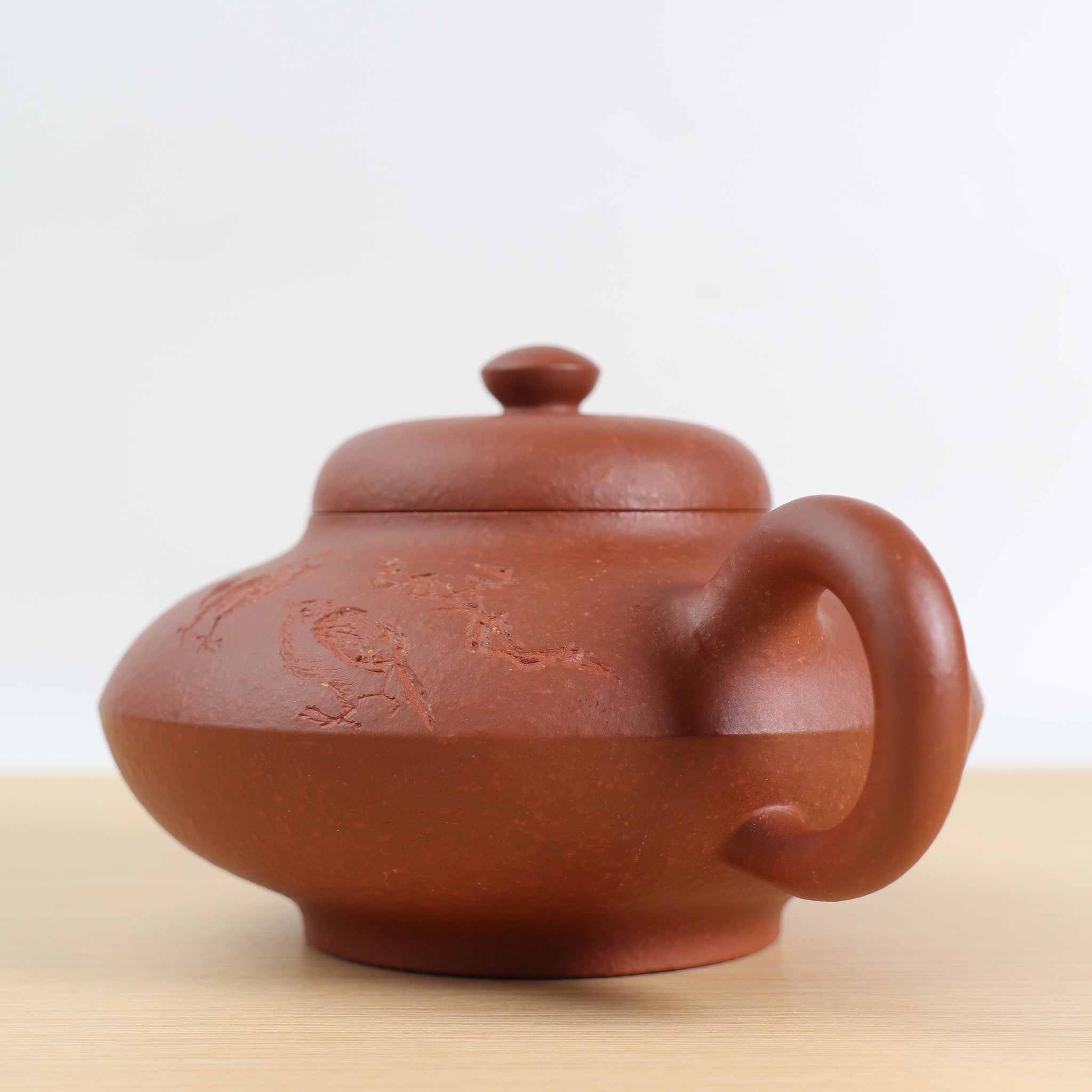 [Albizia] Original cinnabar Furongpo carved purple sand teapot