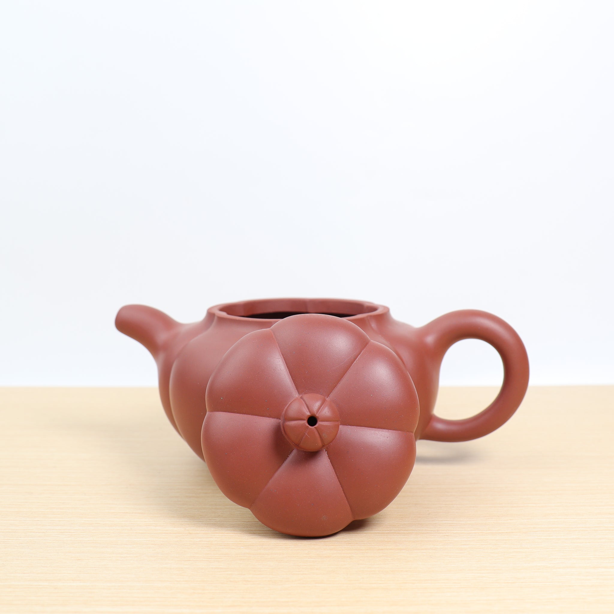 (Sold) [Stringed persimmon round teapot] Original red clay and purple sand teapot from the 1980s