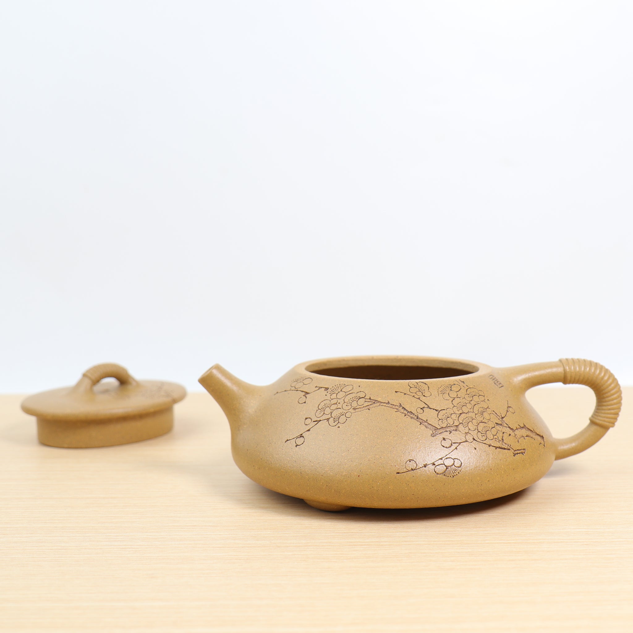 （已售出）*新品*【線瓢】全手工原礦金黃段泥刻繪紫砂茶壺