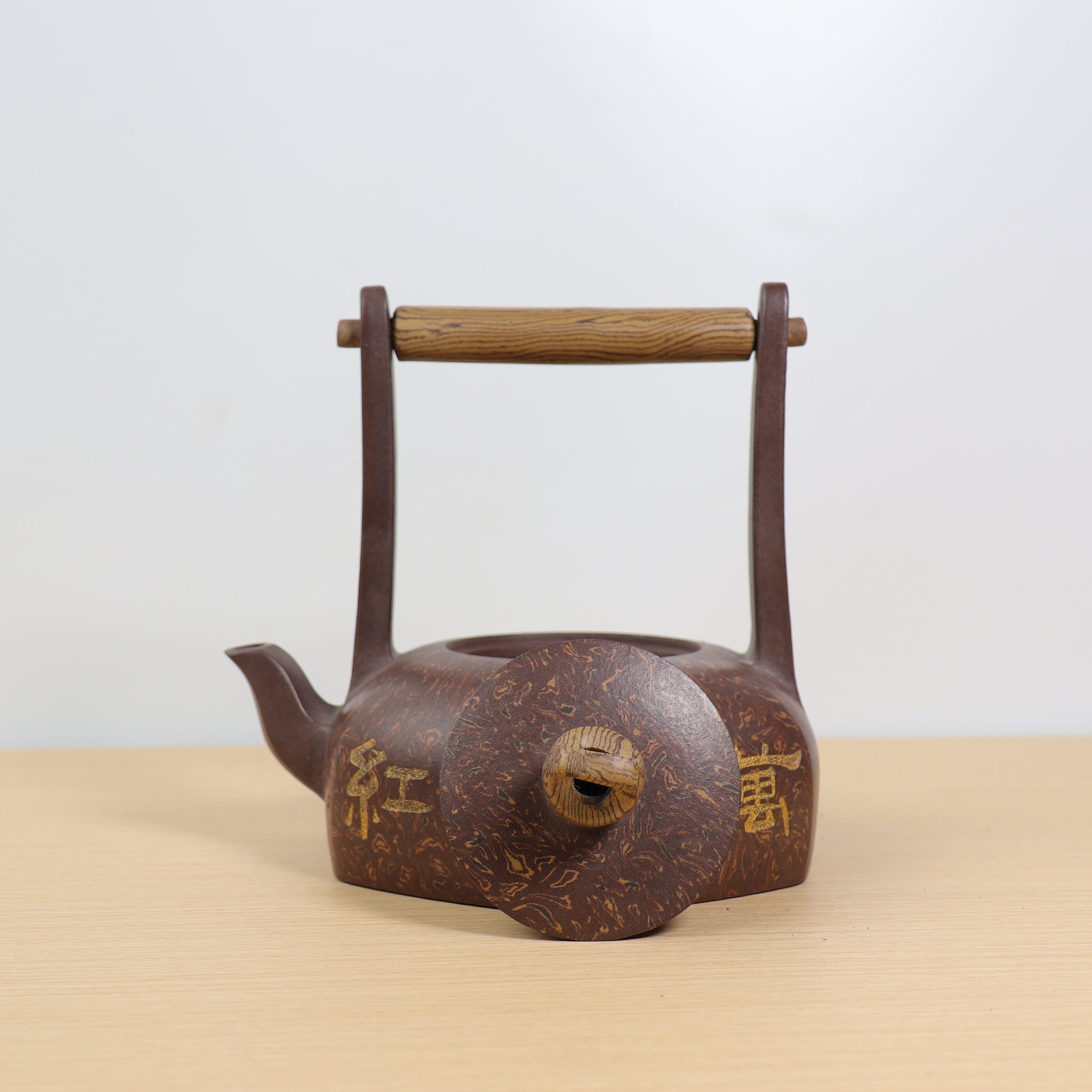 [A Thousand Purple Reds] Purple Clay Teapot with Bamboo Handle and Lift Lift