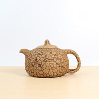 [Guan Niu for Spring] Fully handmade original ore old section mud bionic purple sand teapot