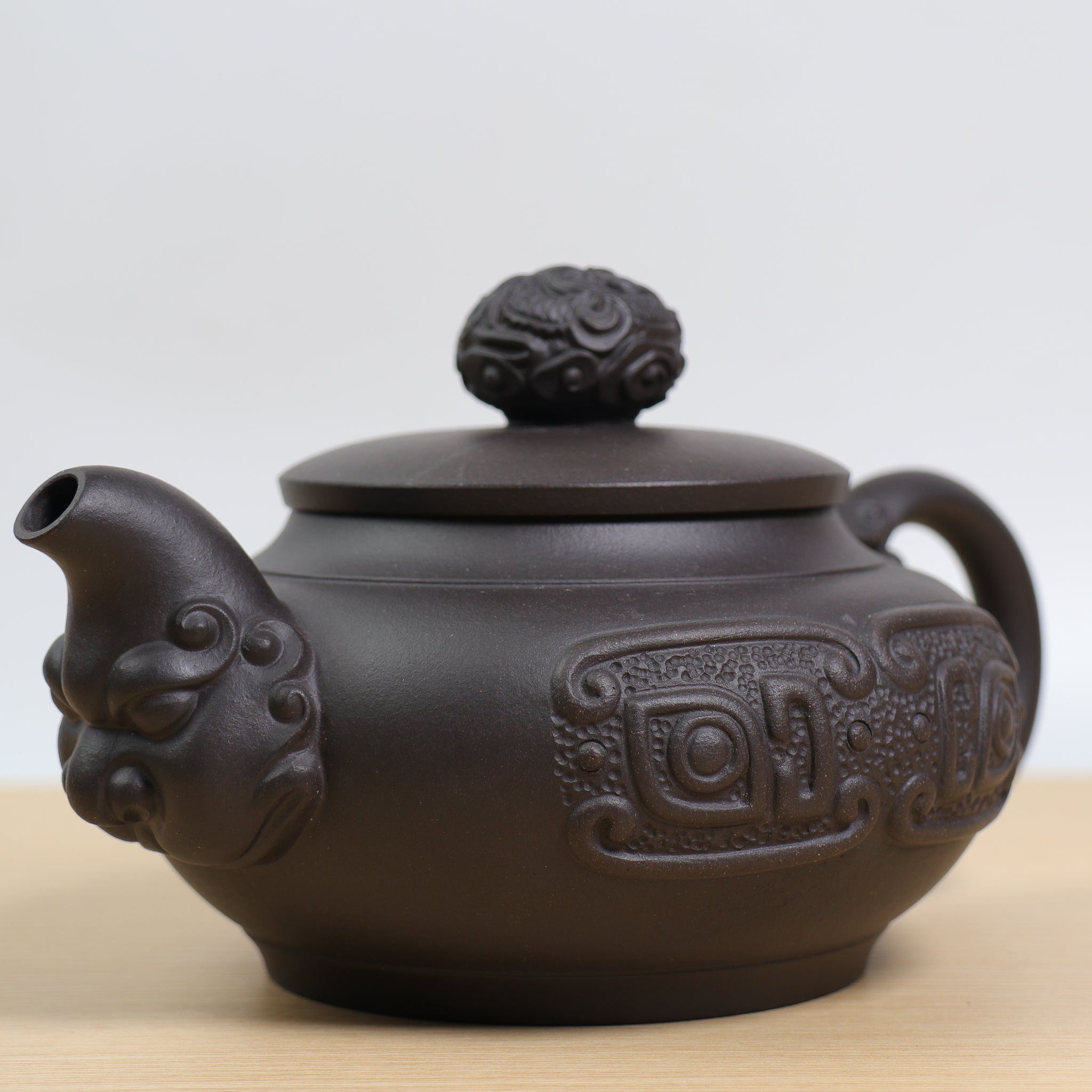 【龍鳳呈祥】優質石黃泥雕刻紫砂茶壺