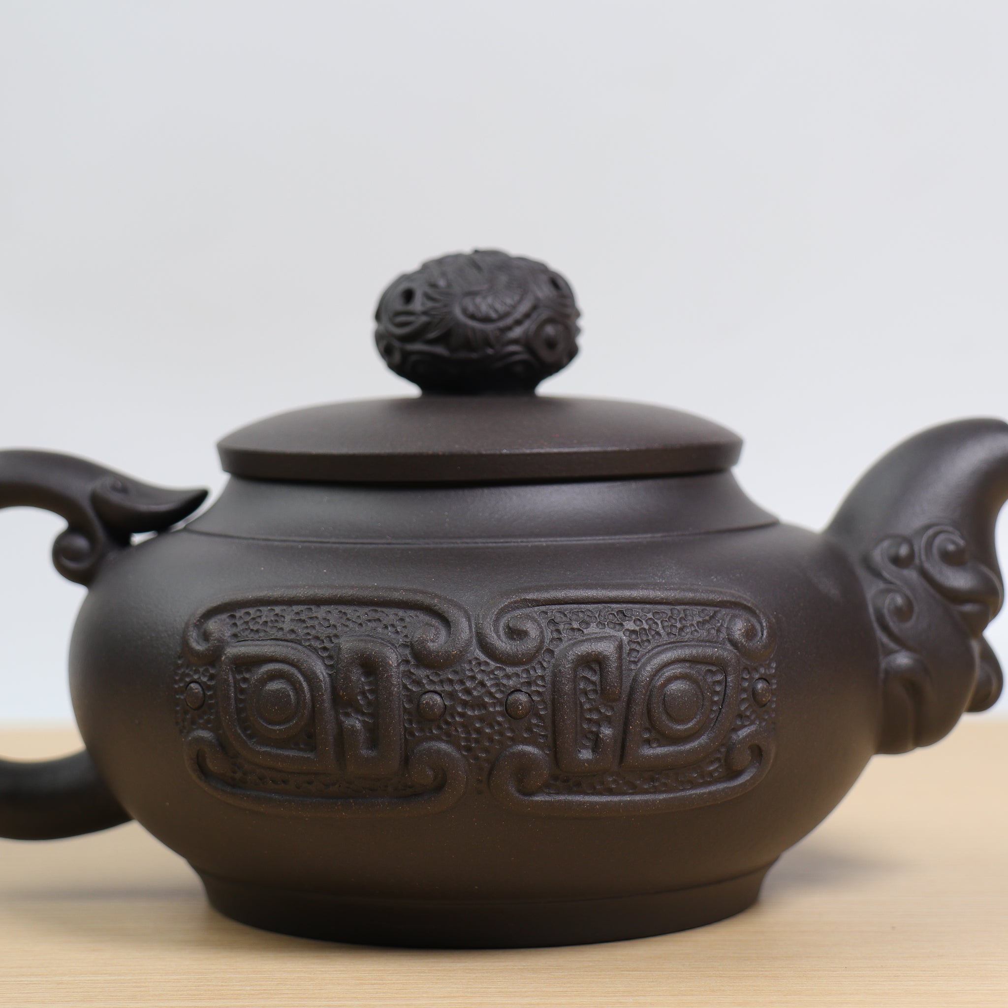 【Dragon and Phoenix Chengxiang】High quality stone yellow clay carved purple sand teapot