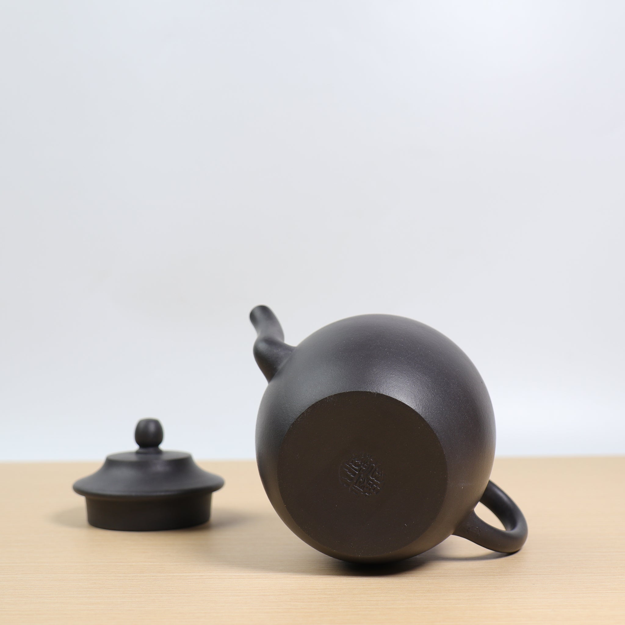 [Laughing Sakura] Original black gold sand and elegant purple sand teapot