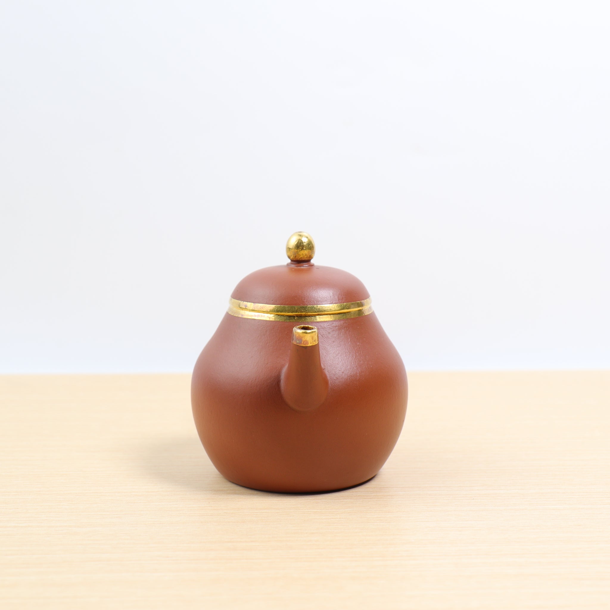 (Sold) [Mengchen model‧Taoli] Zhuni covered gold purple sand teapot