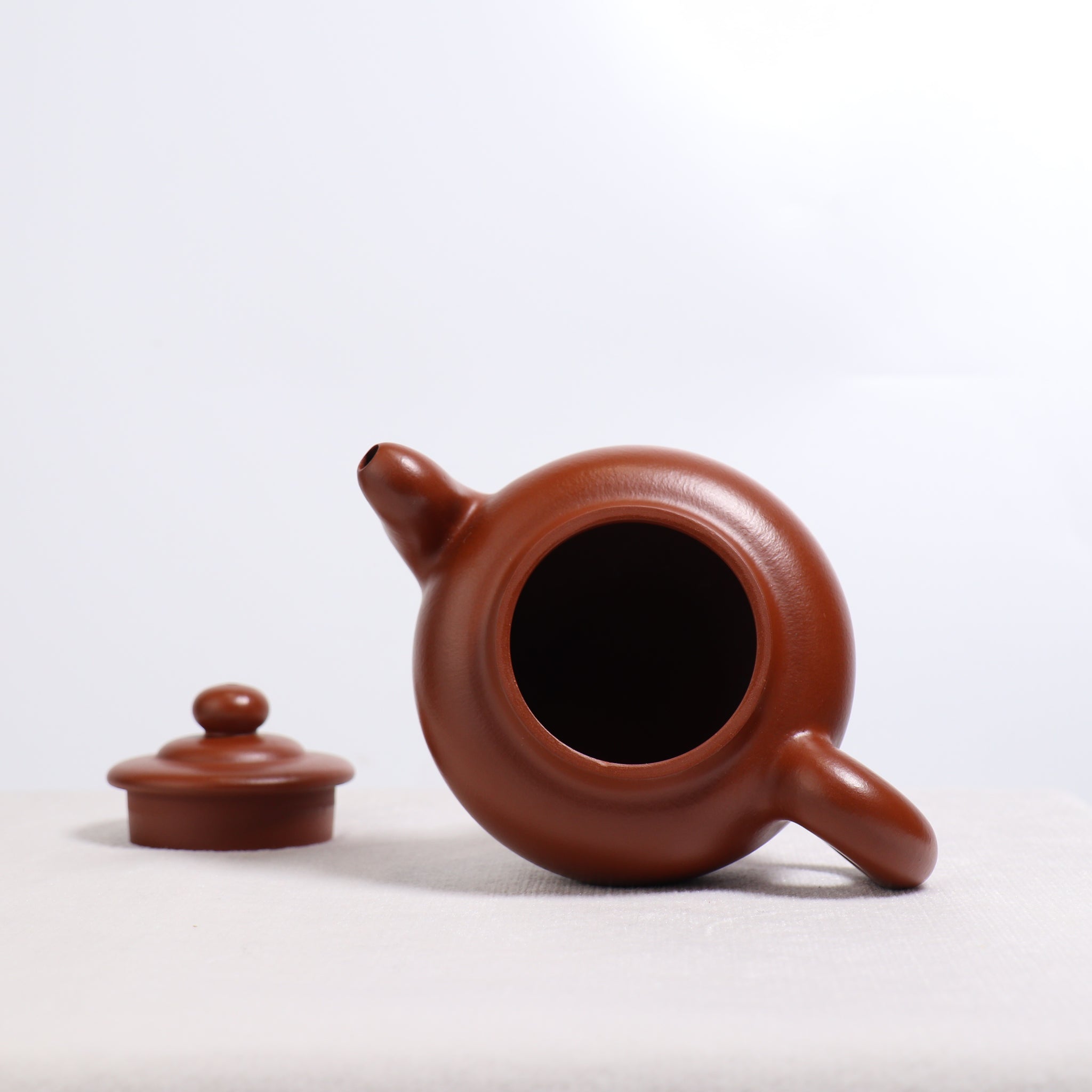 （已售出）【疾風】原礦朱泥簡意紫砂茶壺