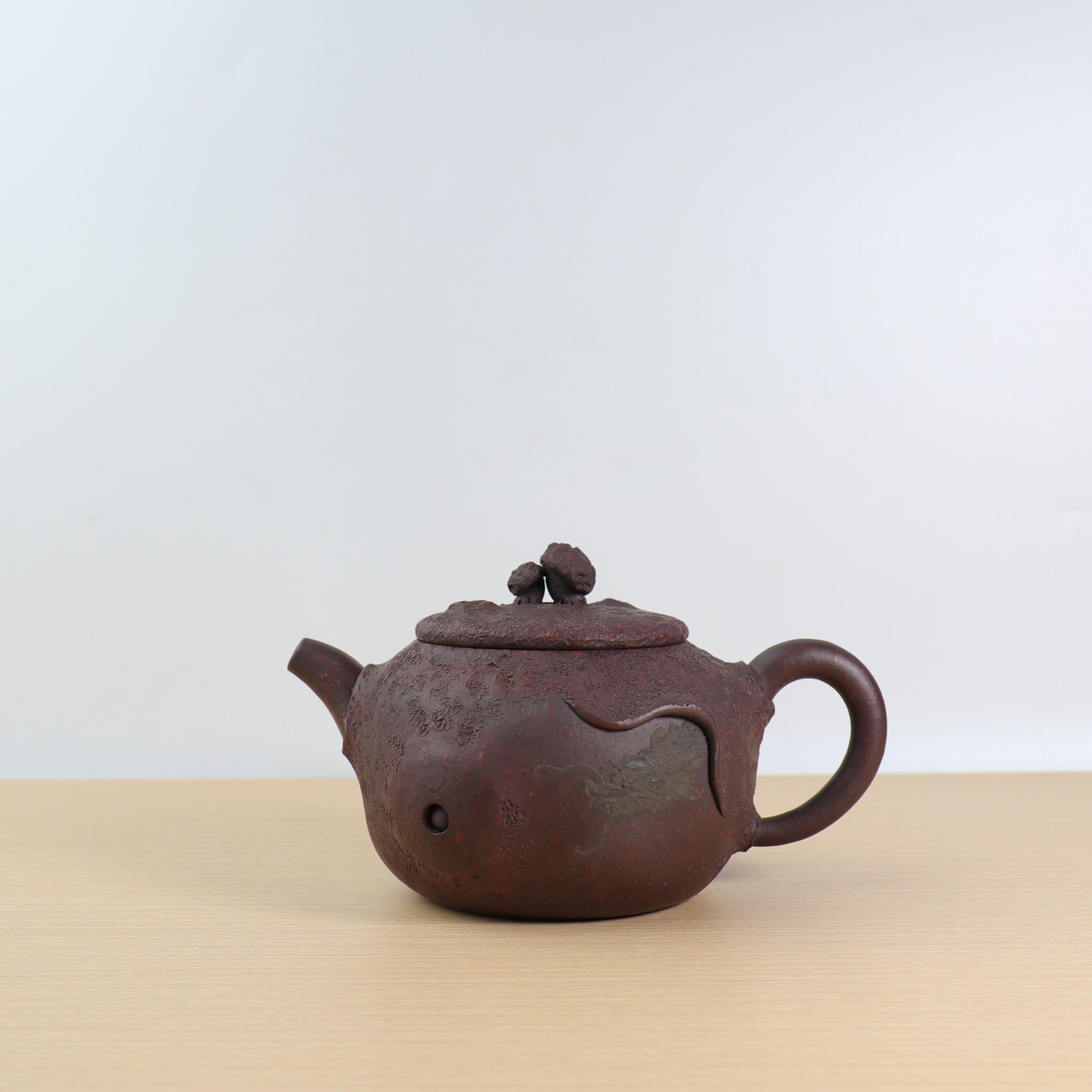 (Sold) [Longgongchun] Huanglongshan original mineral jujube clay purple clay teapot