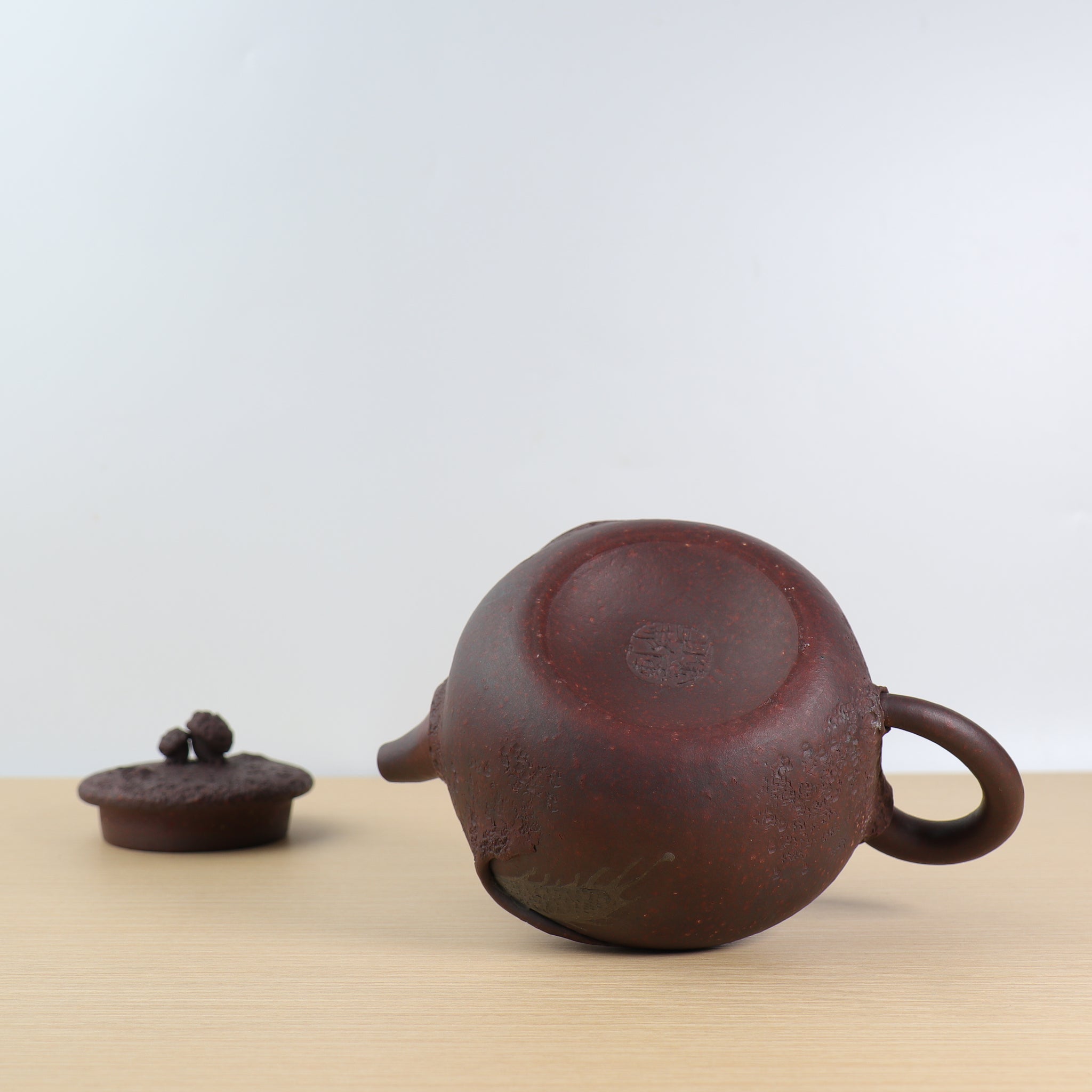 (Sold) [Longgongchun] Huanglongshan original mineral jujube clay purple clay teapot