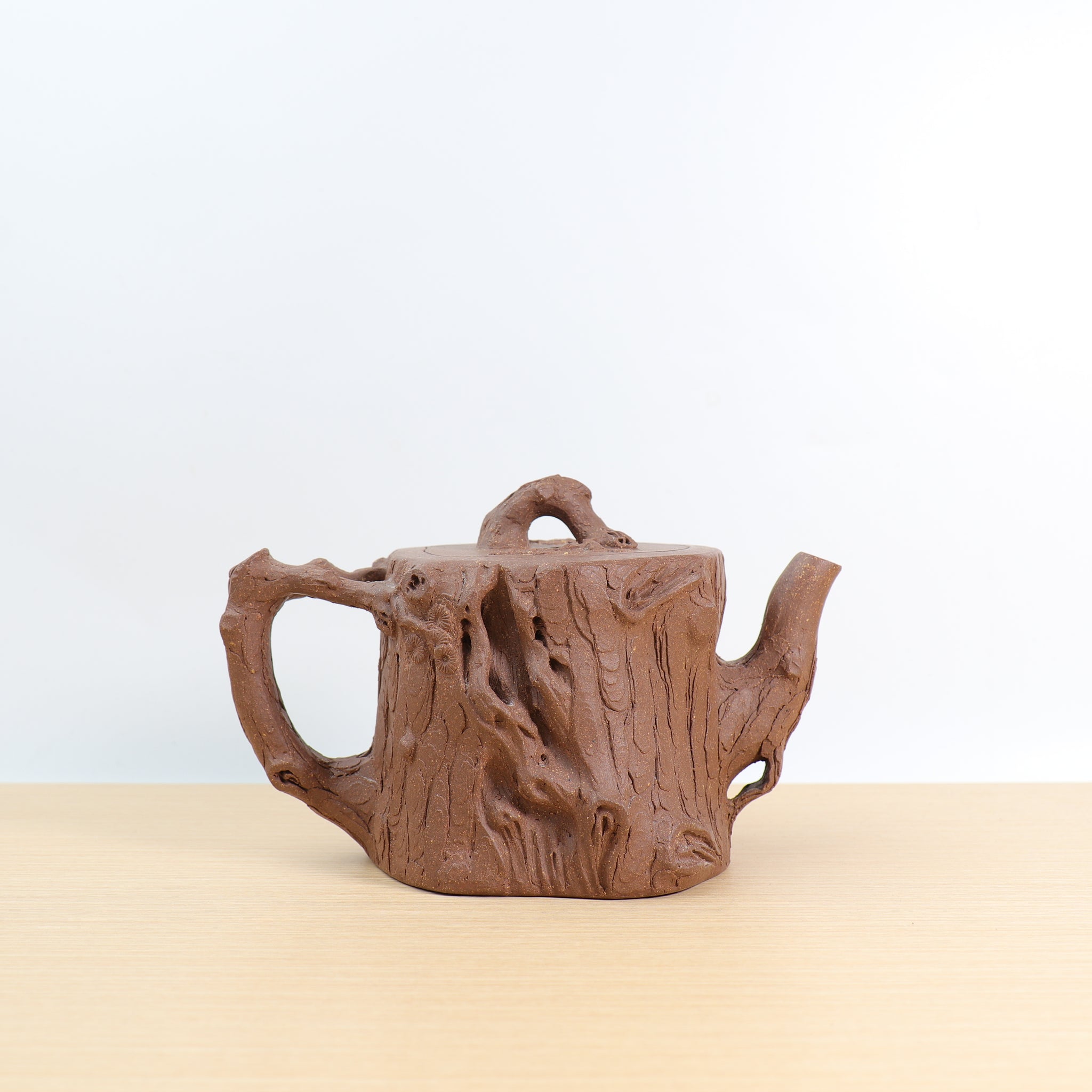 (Sold) [Wingyuan Songzhuan] Fully handmade raw ore stale old mud bionic purple clay teapot