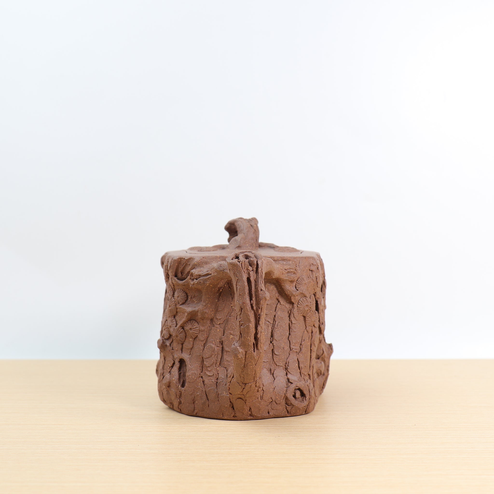 (Sold) [Wingyuan Songzhuan] Fully handmade raw ore stale old mud bionic purple clay teapot