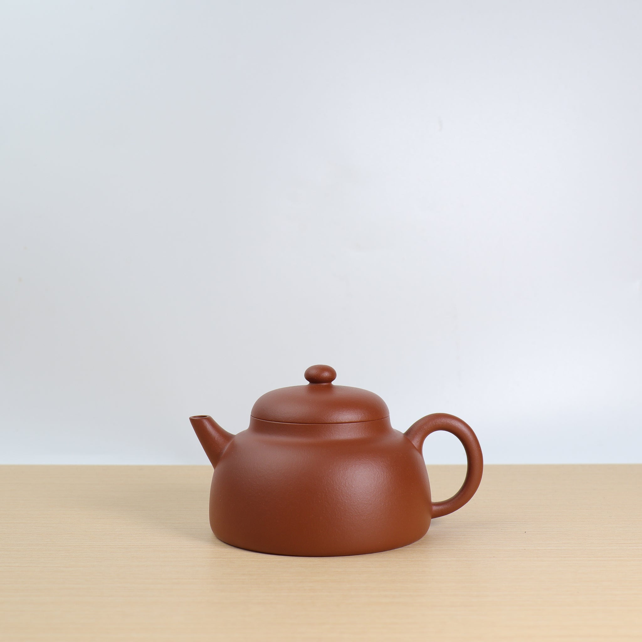 (Sold) [Jun Yu] Fully handmade Benshan red clay thin body purple sand teapot