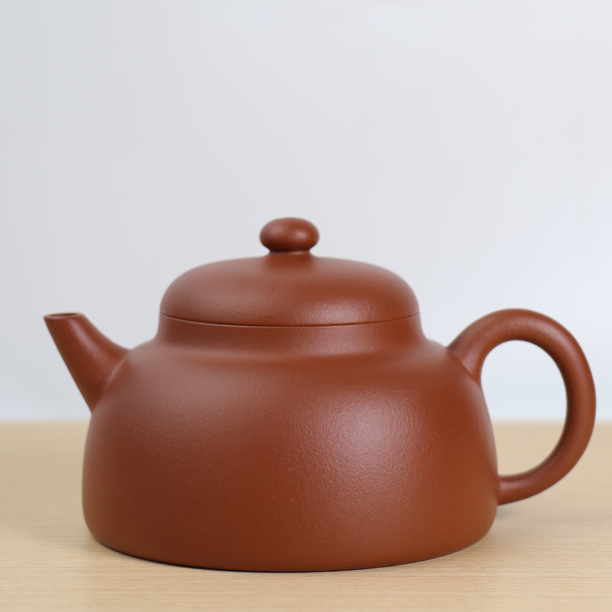 (Sold) [Jun Yu] Fully handmade Benshan red clay thin body purple sand teapot