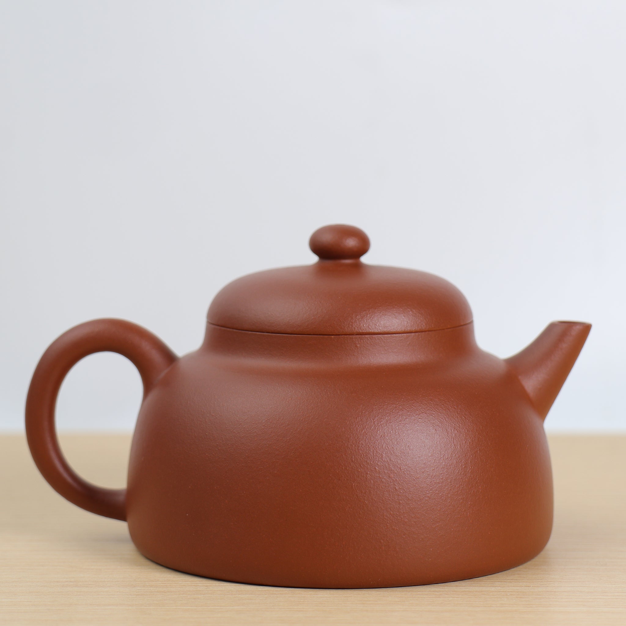 (Sold) [Jun Yu] Fully handmade Benshan red clay thin body purple sand teapot