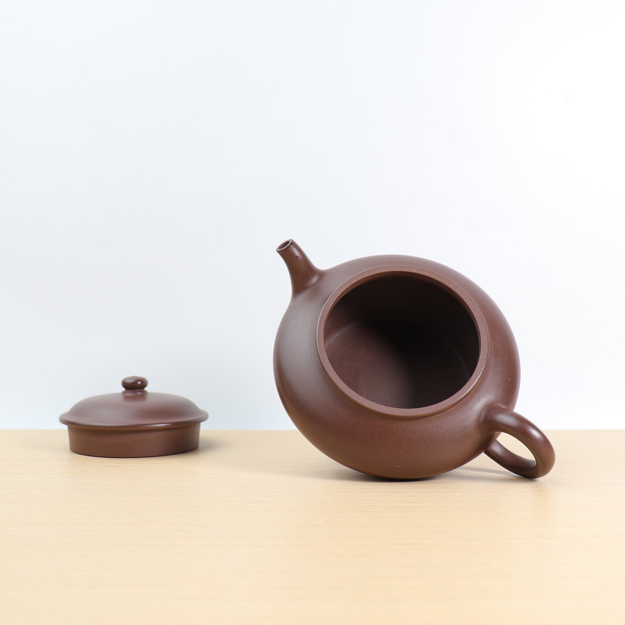 (Sold) *In Stock Taikoo** New Product* [Virtual Flat Pot] Fully handmade raw ore old purple clay and purple sand teapot