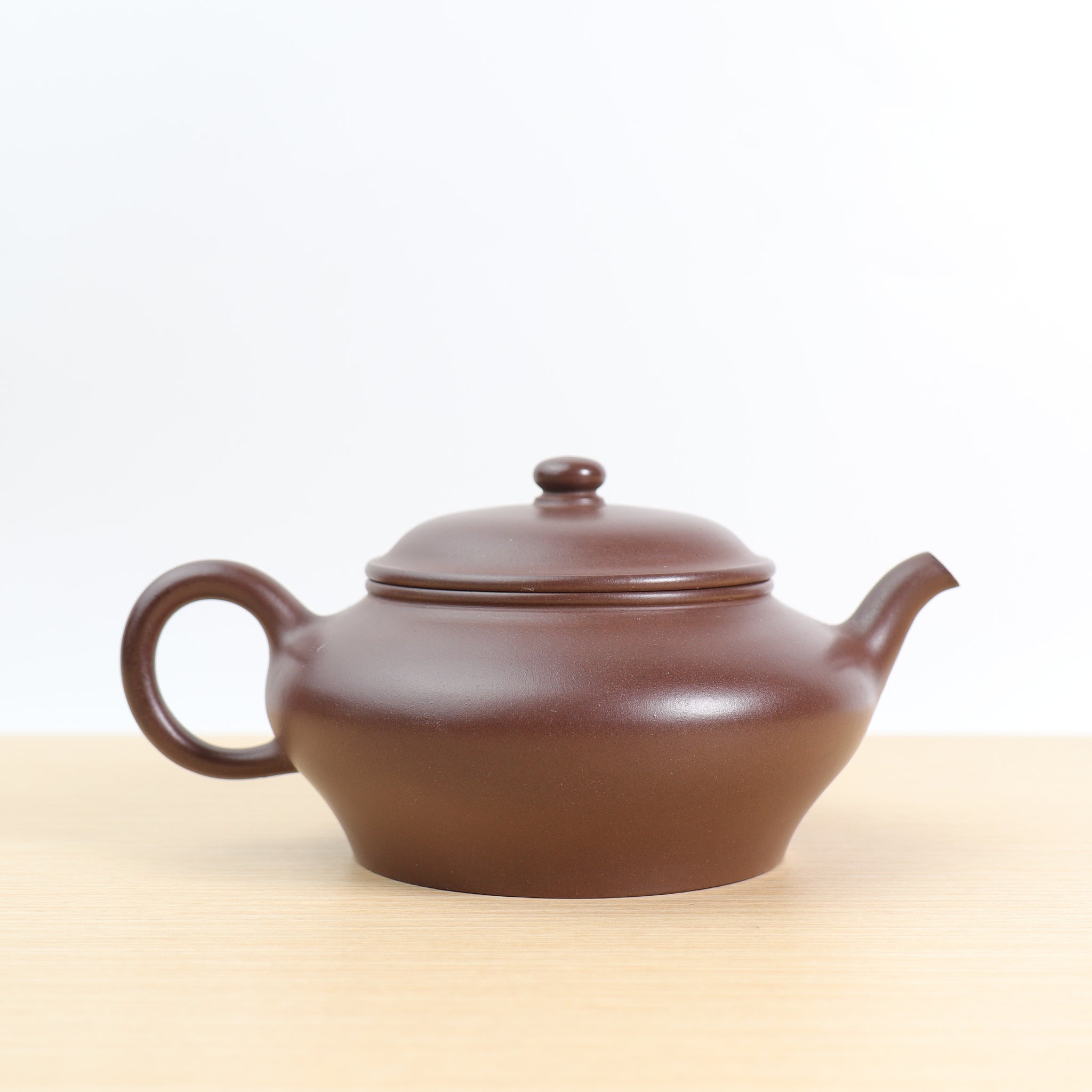 (Sold) *In Stock Taikoo** New Product* [Virtual Flat Pot] Fully handmade raw ore old purple clay and purple sand teapot