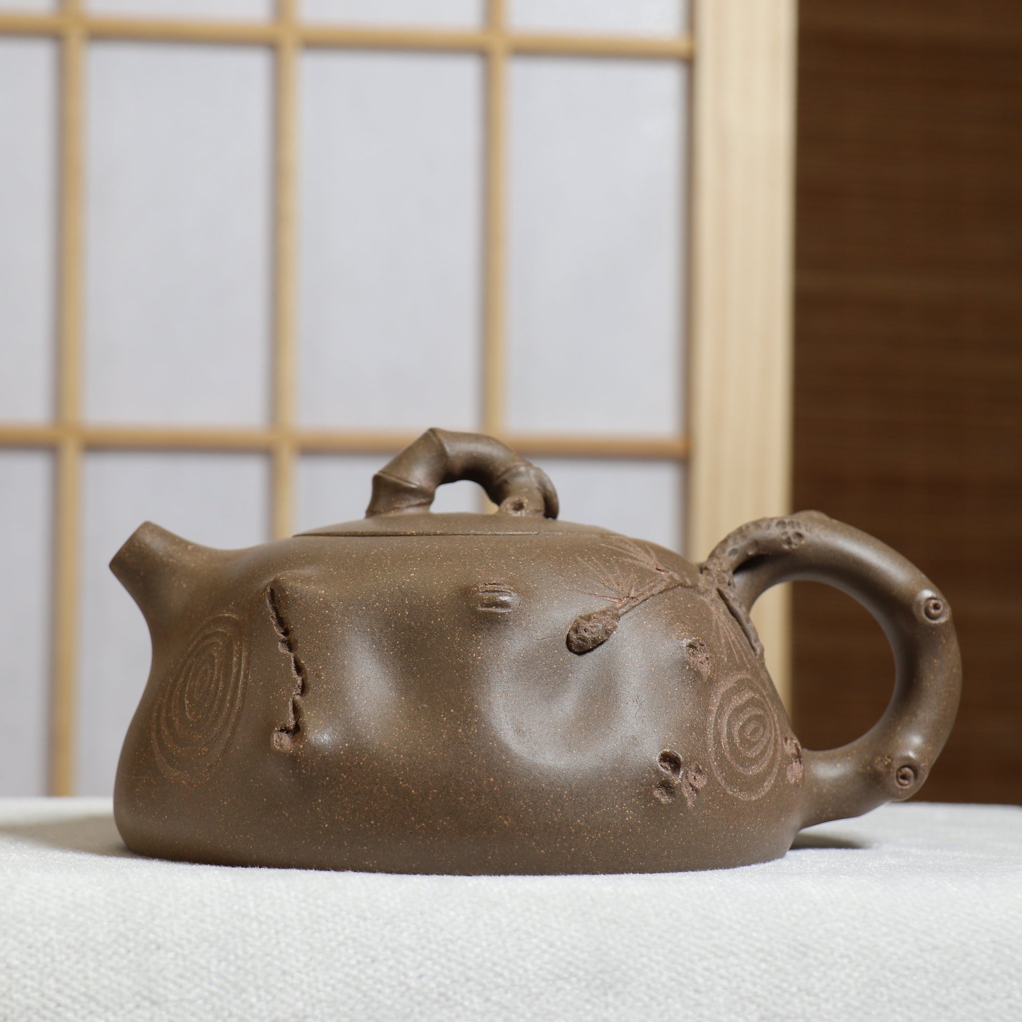 (Sold) [Bionic Half Moon] Fully handmade original ore ash mud decal purple clay teapot