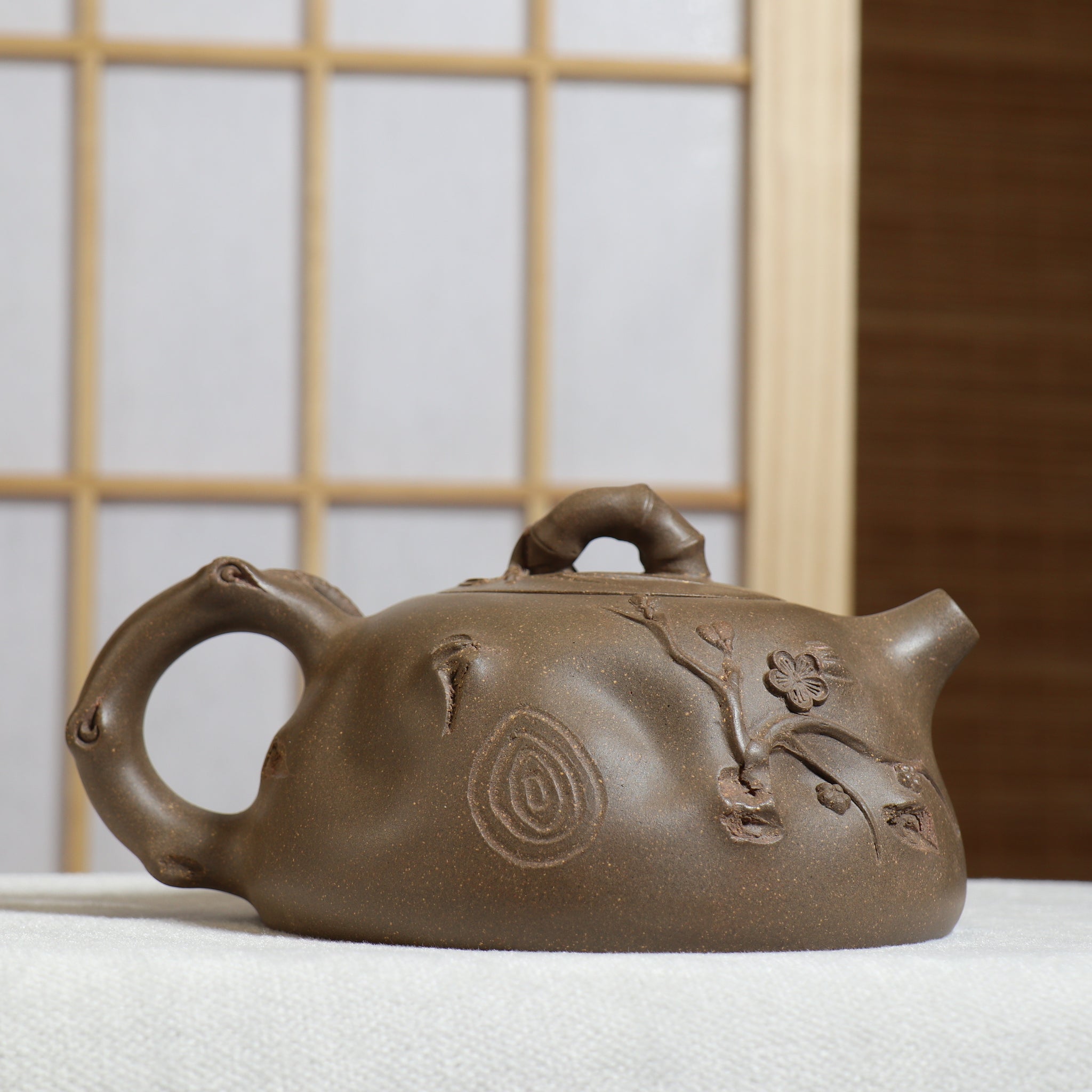 (Sold) [Bionic Half Moon] Fully handmade original ore ash mud decal purple clay teapot