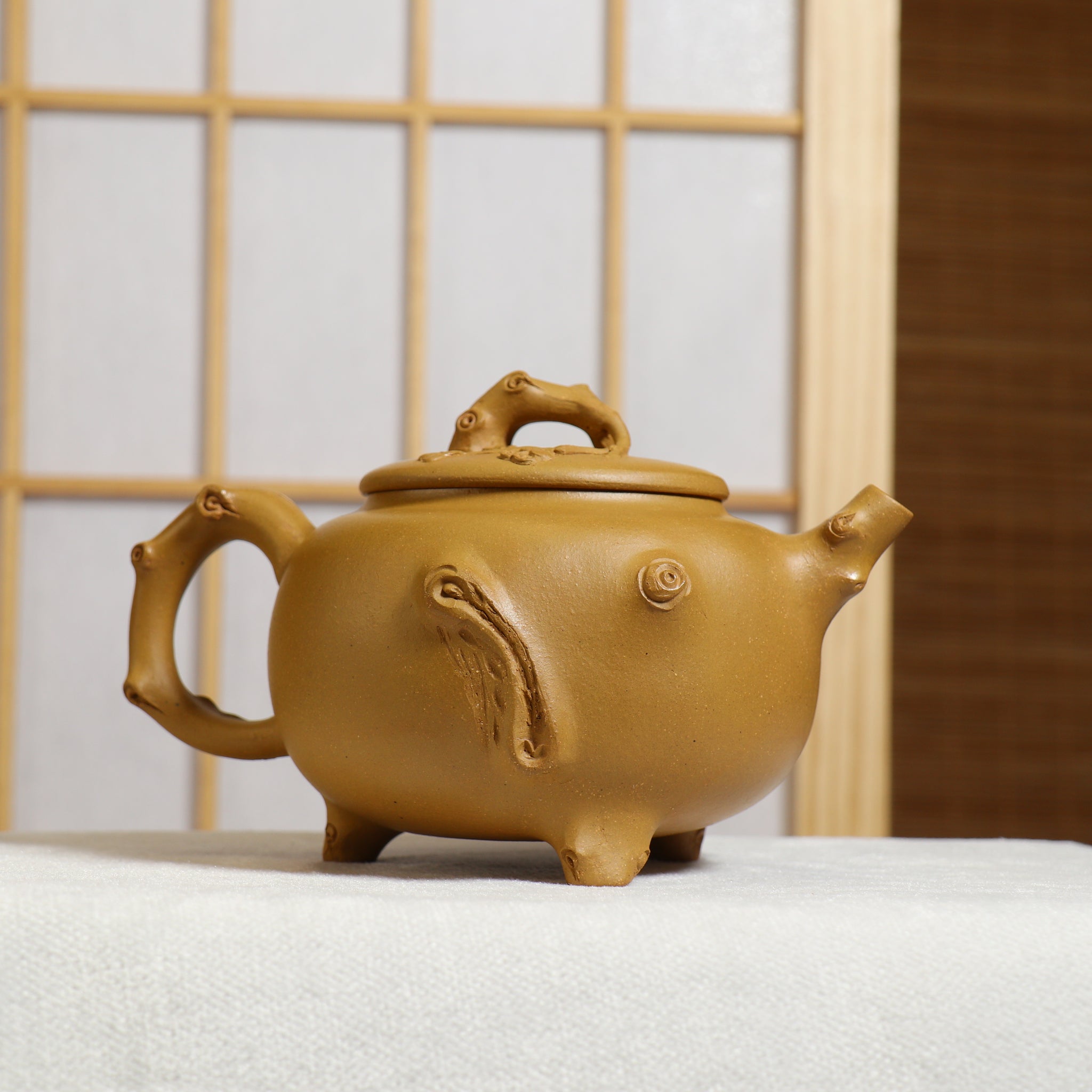 (Sold) [Three-legged plum pile] Fully handmade raw ore yellow mud decal purple clay teapot