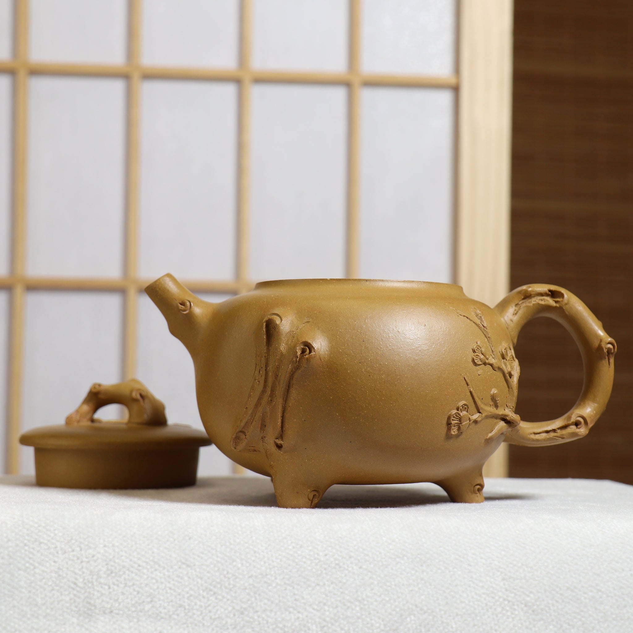 (Sold) [Three-legged plum pile] Fully handmade raw ore yellow mud decal purple clay teapot