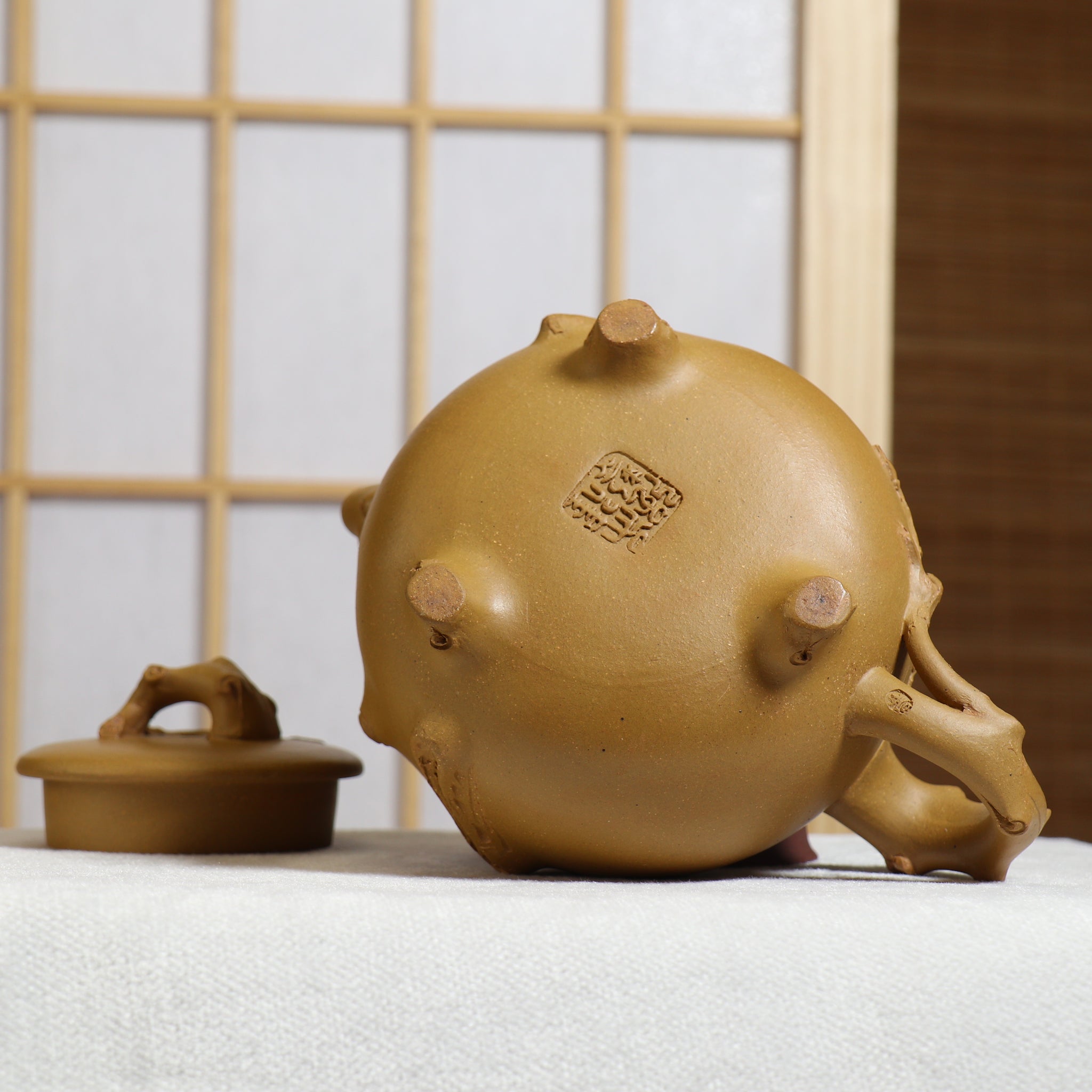 (Sold) [Three-legged plum pile] Fully handmade raw ore yellow mud decal purple clay teapot