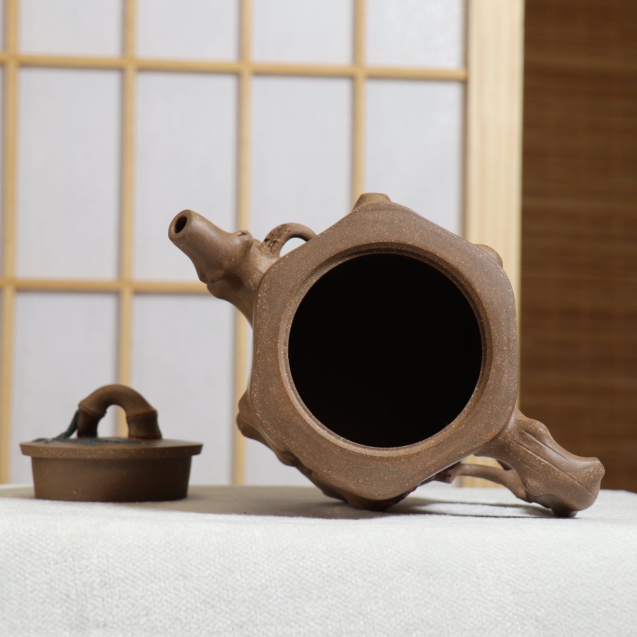 (Sold) [Mei Zhuang] Fully handmade purple sand teapot with clay decals