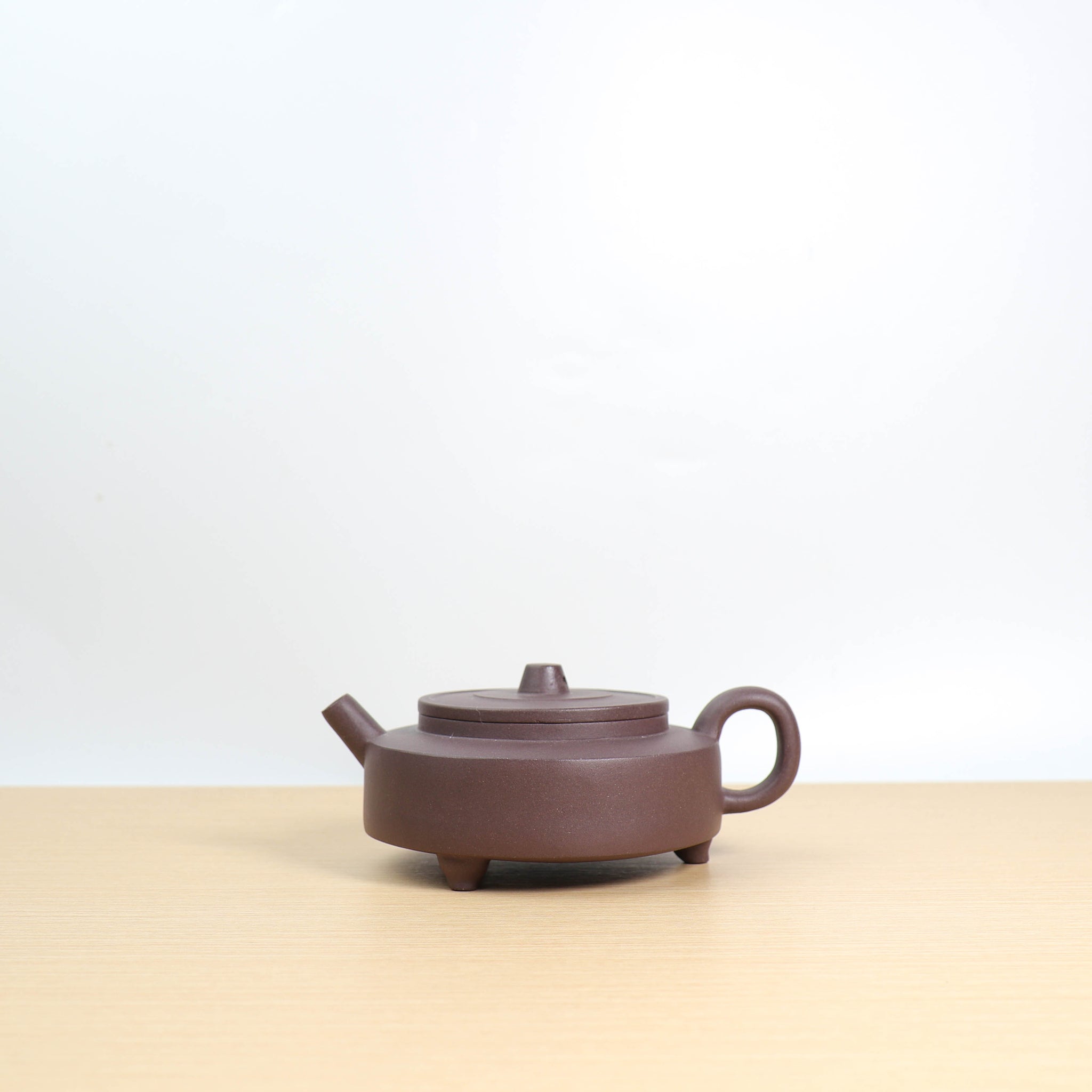 (Sold) [Small Weekly Plate] Violet Sky Blue Clay Purple Clay Teapot