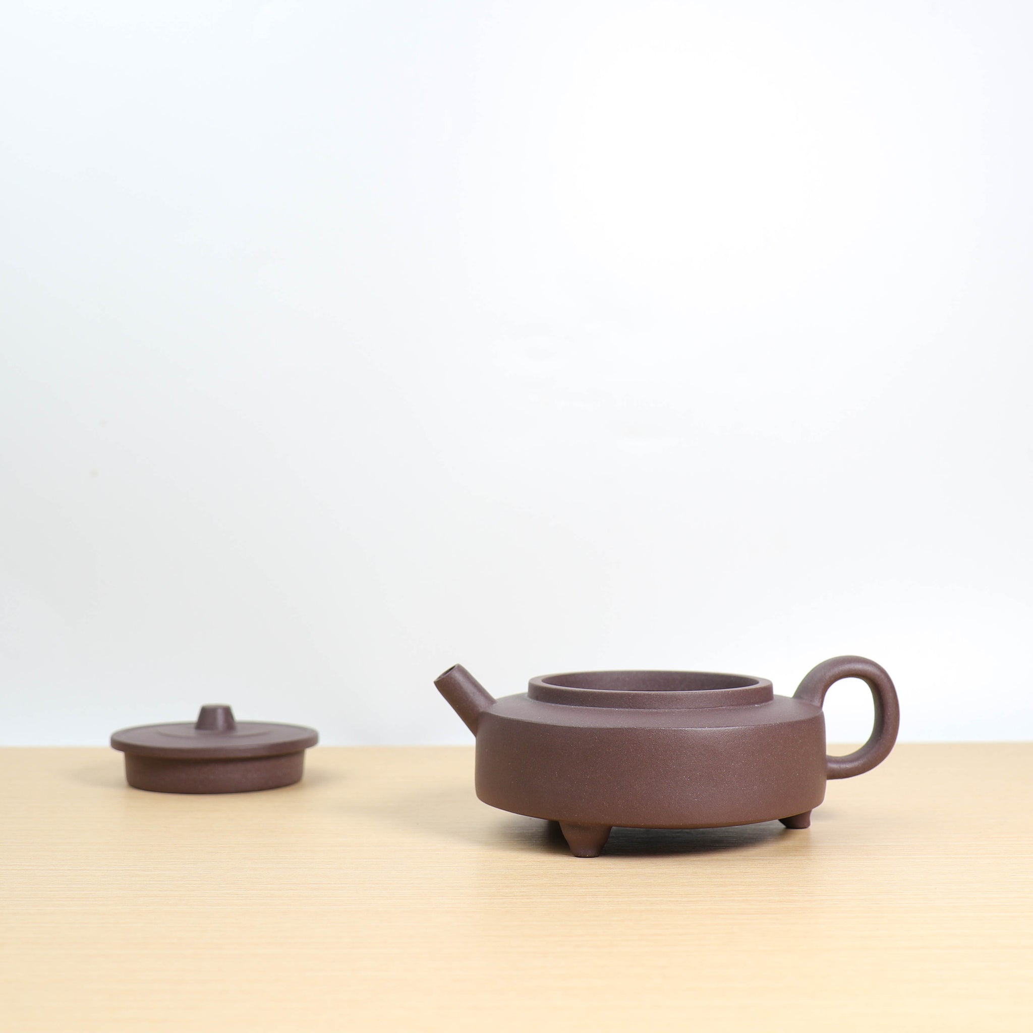 (Sold) [Small Weekly Plate] Violet Sky Blue Clay Purple Clay Teapot