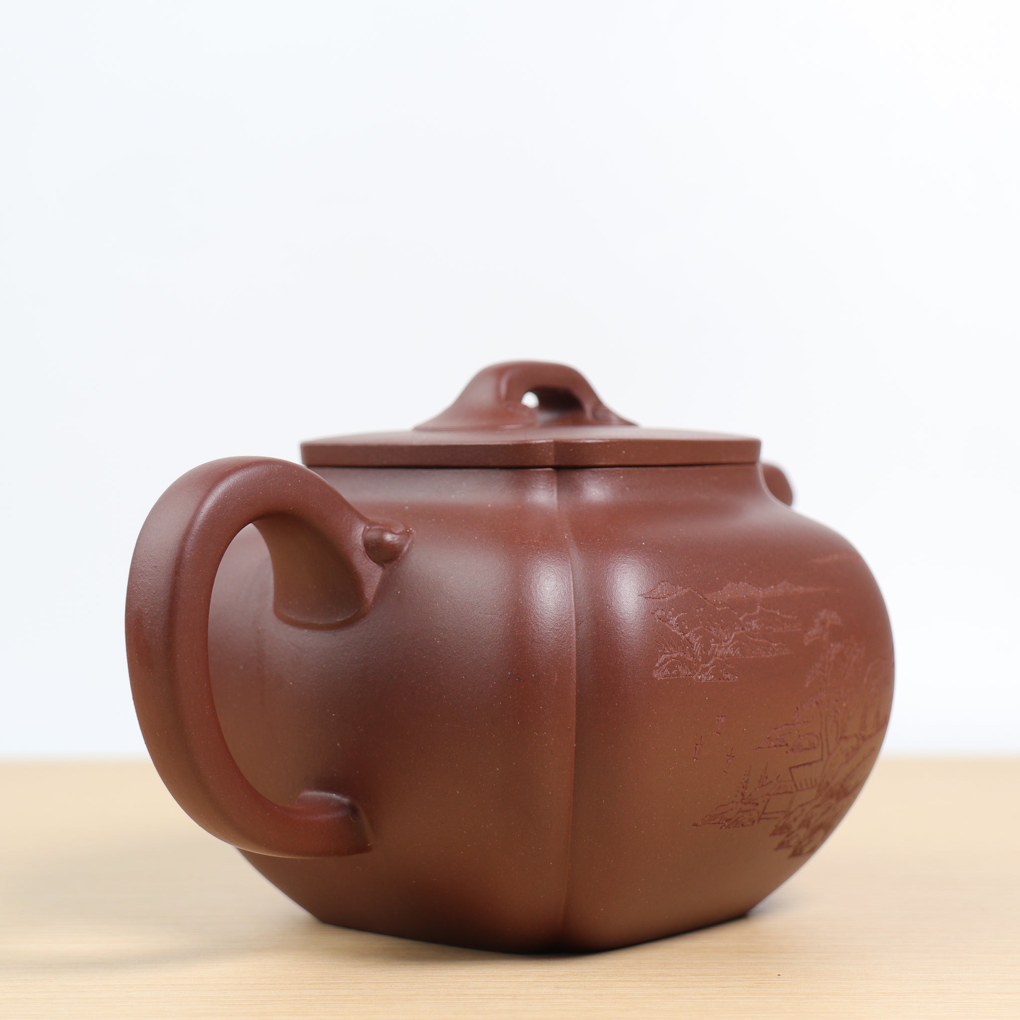 [Xiangyun Sifang] Purple clay teapot with original ore bottom trough and green mountain carvings