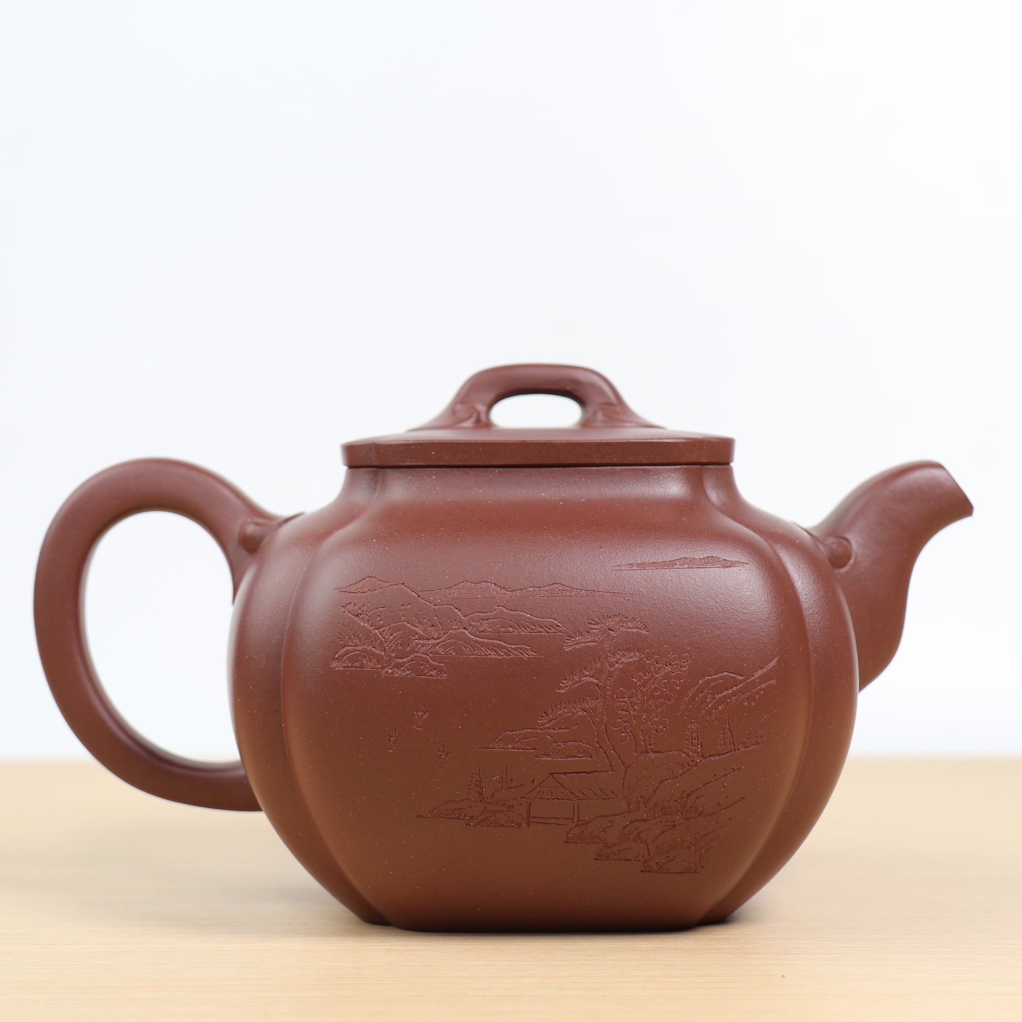 [Xiangyun Sifang] Purple clay teapot with original ore bottom trough and green mountain carvings