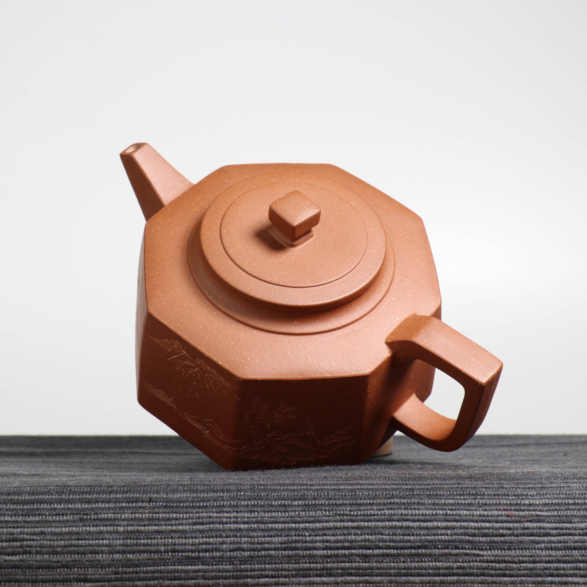 【八方】全手工原礦段泥書法刻畫紫砂茶壺
