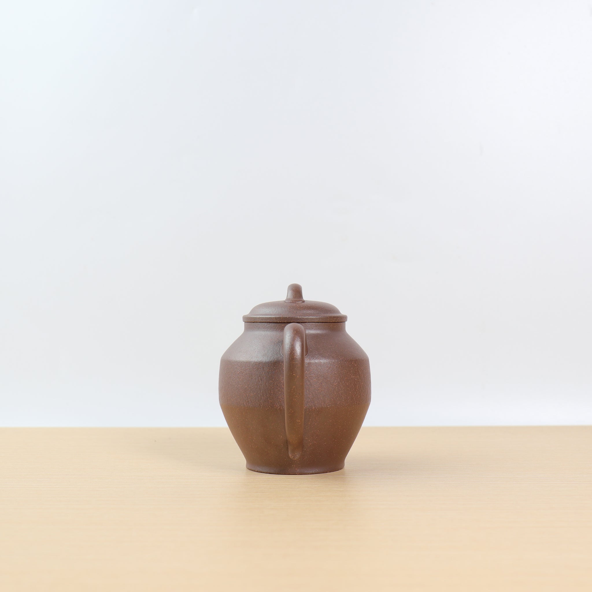 (Sold) [Jiexi‧Straight type tall wheel] Duan mud-fired purple clay teapot