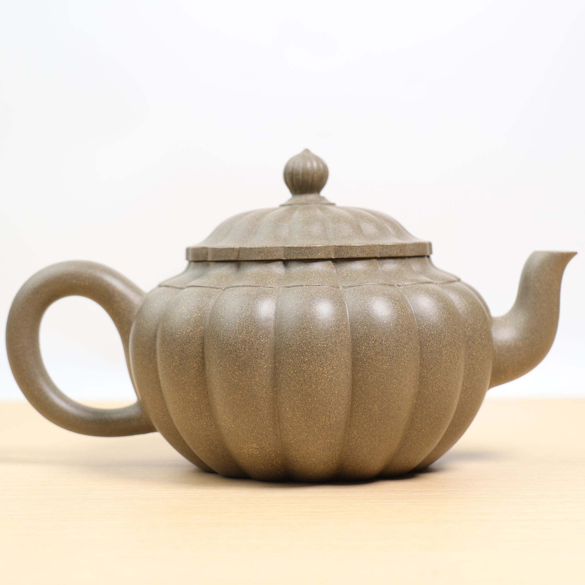 (Sold) *In stock Taikoo* [Chan Dun‧Fo Lian] Fully handmade original crab shell green section mud purple sand teapot